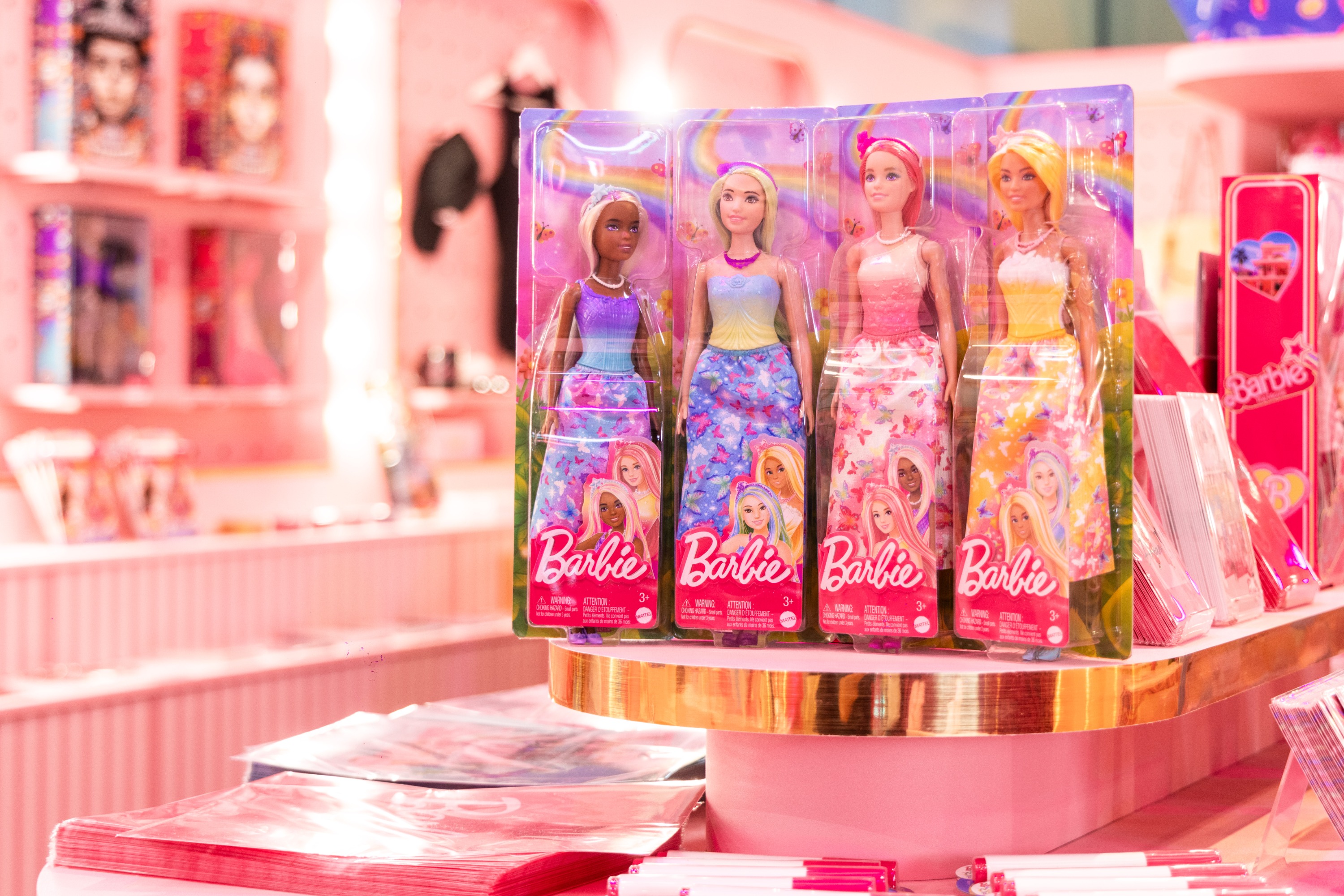 Barbie Pop Up 芭比限定快閃店台北站-65周年的限定芭比TM娃娃