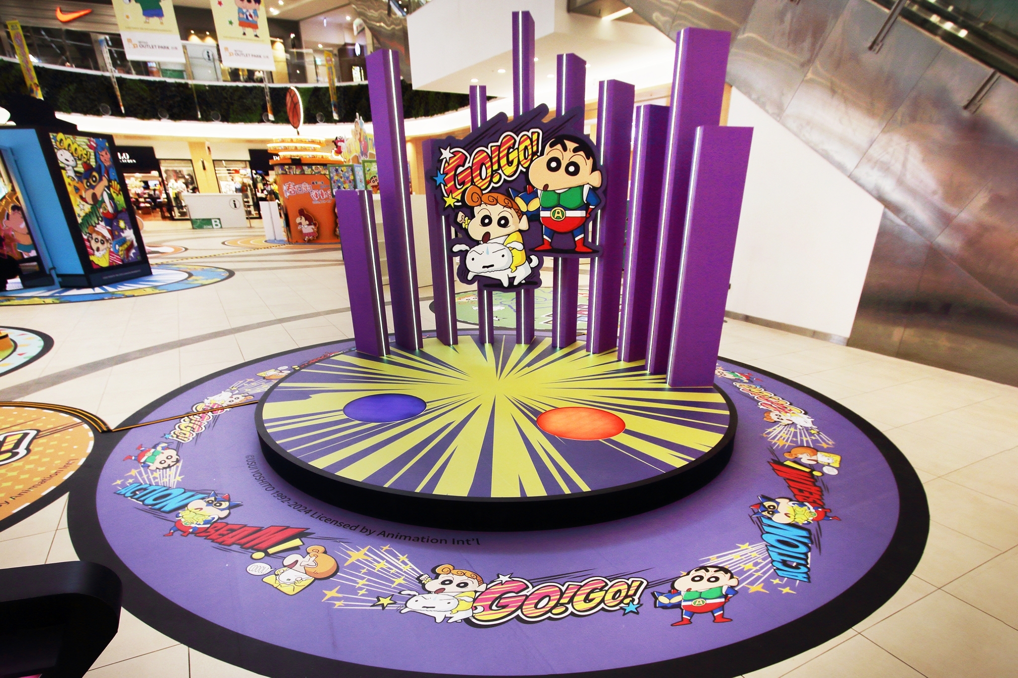 台南三井Outlet「蠟筆小新動感夏日大作戰」打卡點：閃電霹靂舞