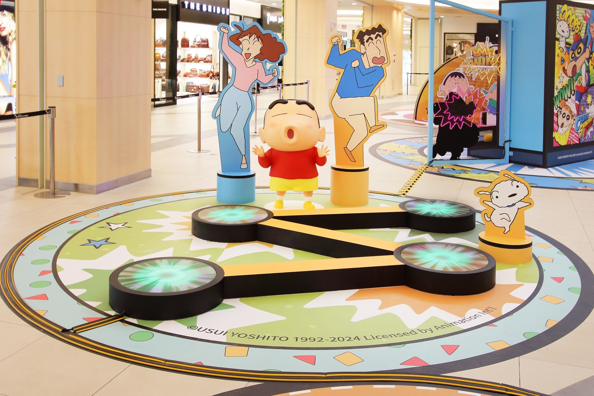 台南三井Outlet「蠟筆小新動感夏日大作戰」打卡點：跳跳平衡木
