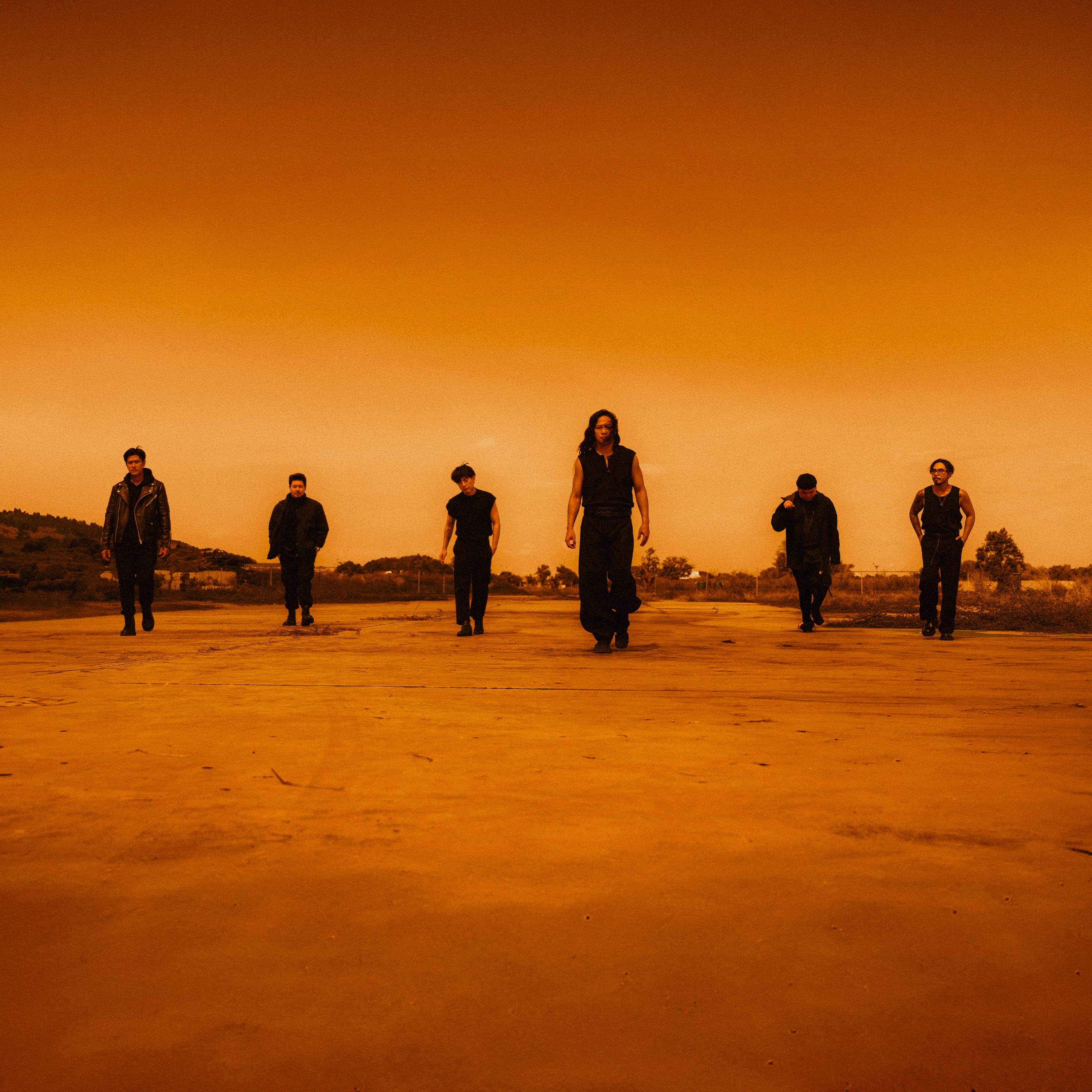 透過「COCKTAIL, YOURS EVER, LIFETIME EXHIBITION」這場精心設計的沈浸式展覽，帶領樂迷走進五段鼓舞人心的故事，每段都是COCKTAIL音樂背後蘊藏的靈感與啟發