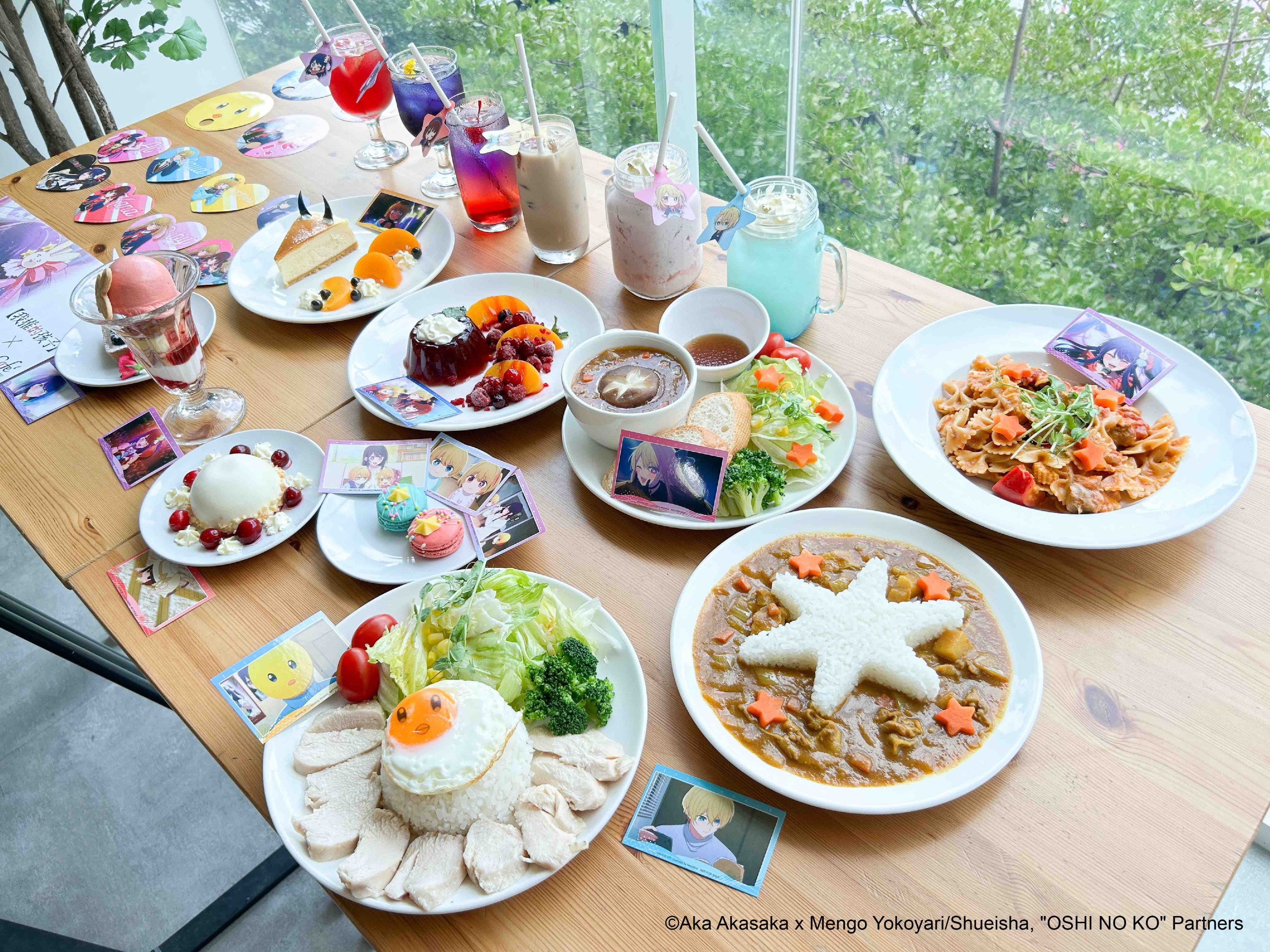 《我推的孩子》X FANFANS CAFÉ推出限定合作特別餐點，包括四道主餐，六道甜點及七款飲品