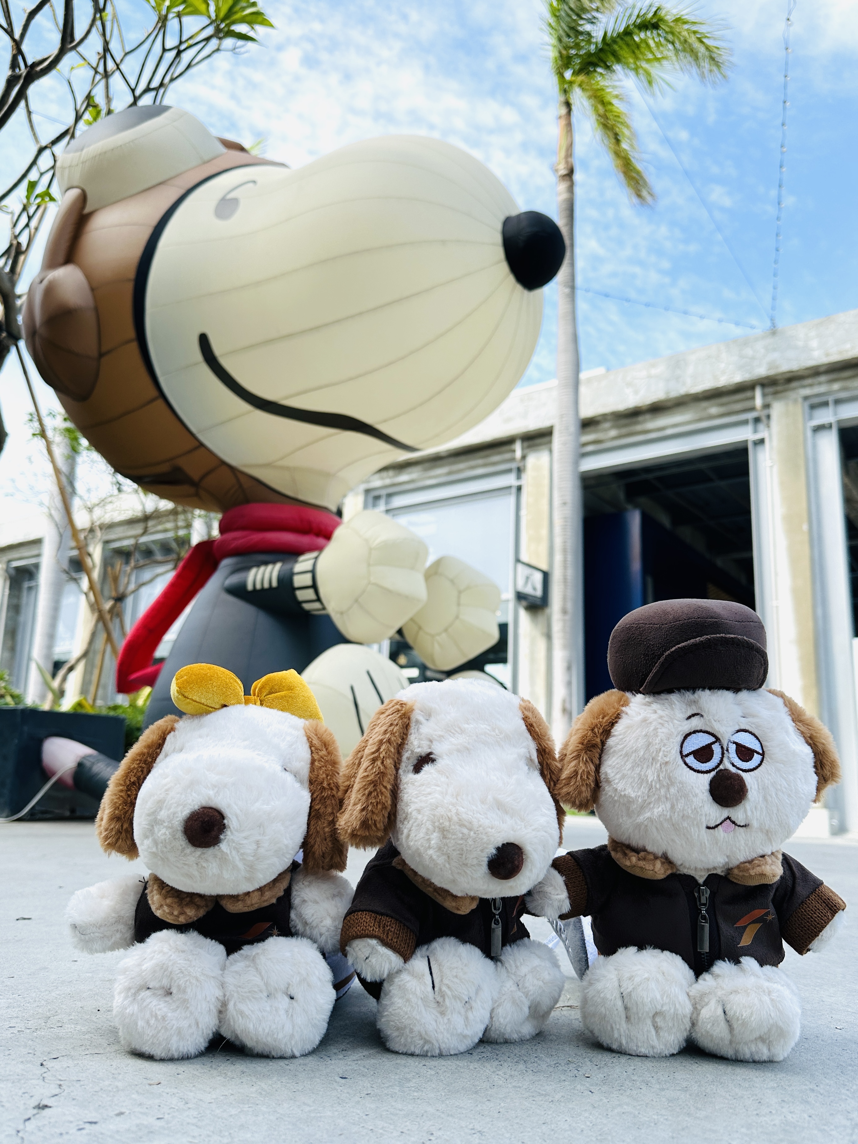 史努比期間限定快閃店即日起至2025年1月31日在高雄駁二「大港倉8庫」華麗登場!