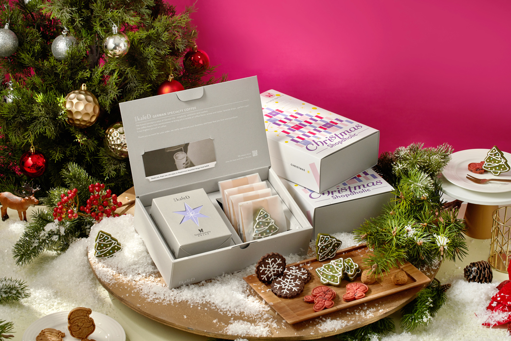 GLORIA OUTLETS華泰名品城特別攜手台中超人氣德式精品咖啡廳kafeD推出獨家限量聖誕禮盒，向廣大會員朋友獻上最暖心的耶誕回饋