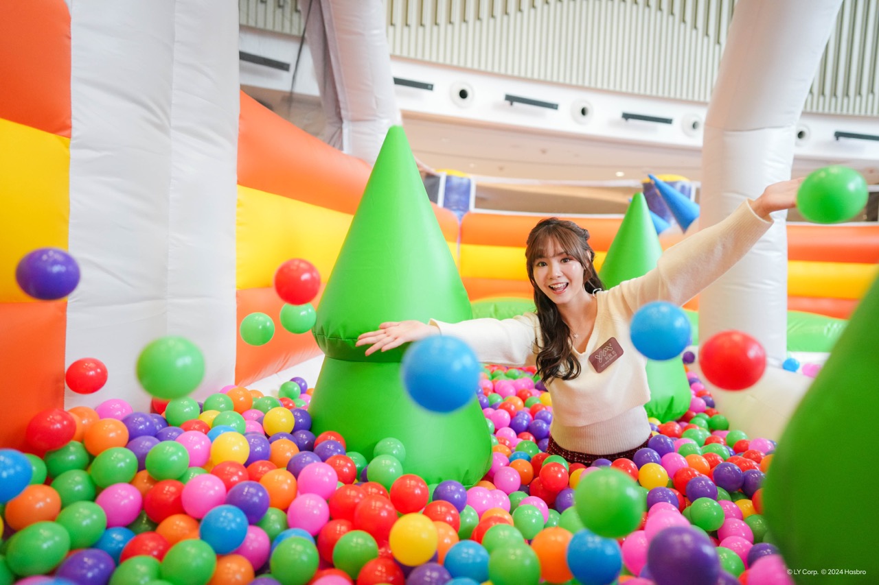 躍進「飛彈波波池」，戰士們可以在這裡放鬆休憩、彈跳、投擲波波，盡情釋放活力細胞