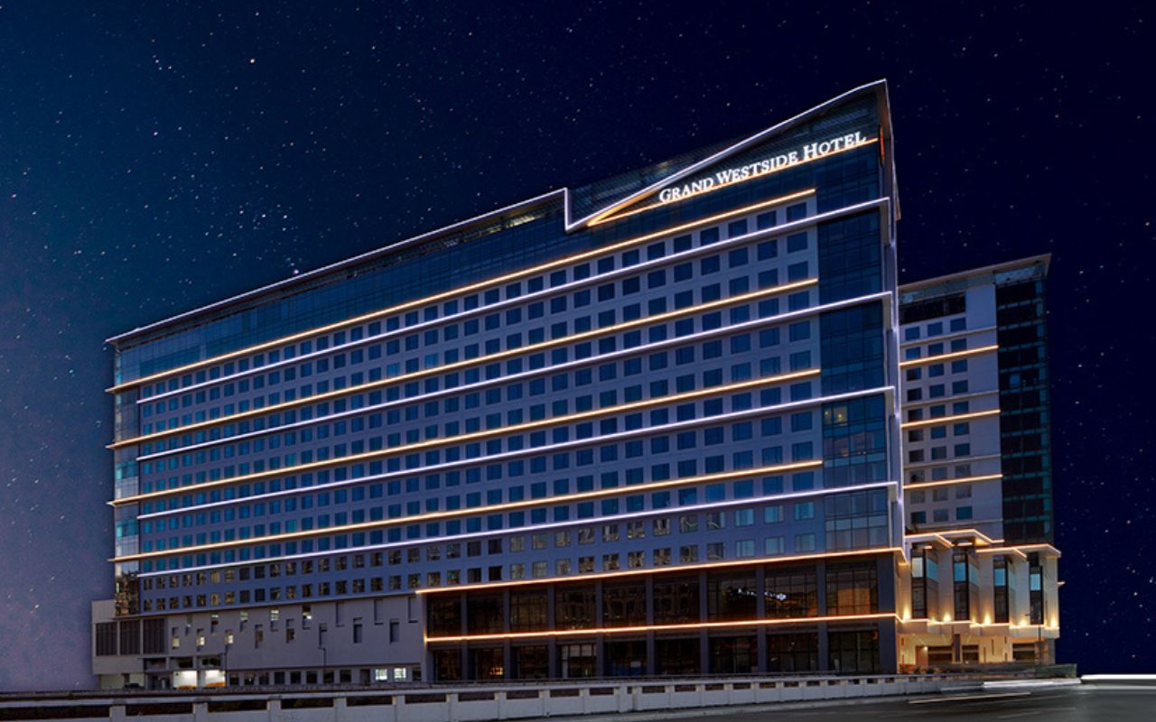 Grand Westside Manila Bay