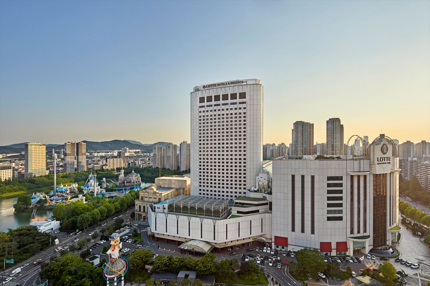 Day6 lotte world ロッテワールドホテル ポーチ ロッテ ホテル ワールド (Lotte Hotel World) -ソウル-【 2025年