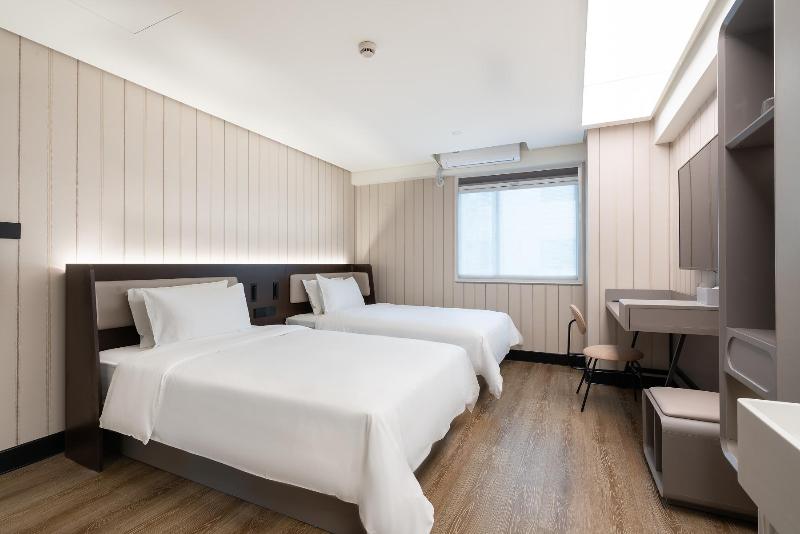 HanTing Hotel (Guangzhou Tianhe Sports Center Tianhe City) · Guest room