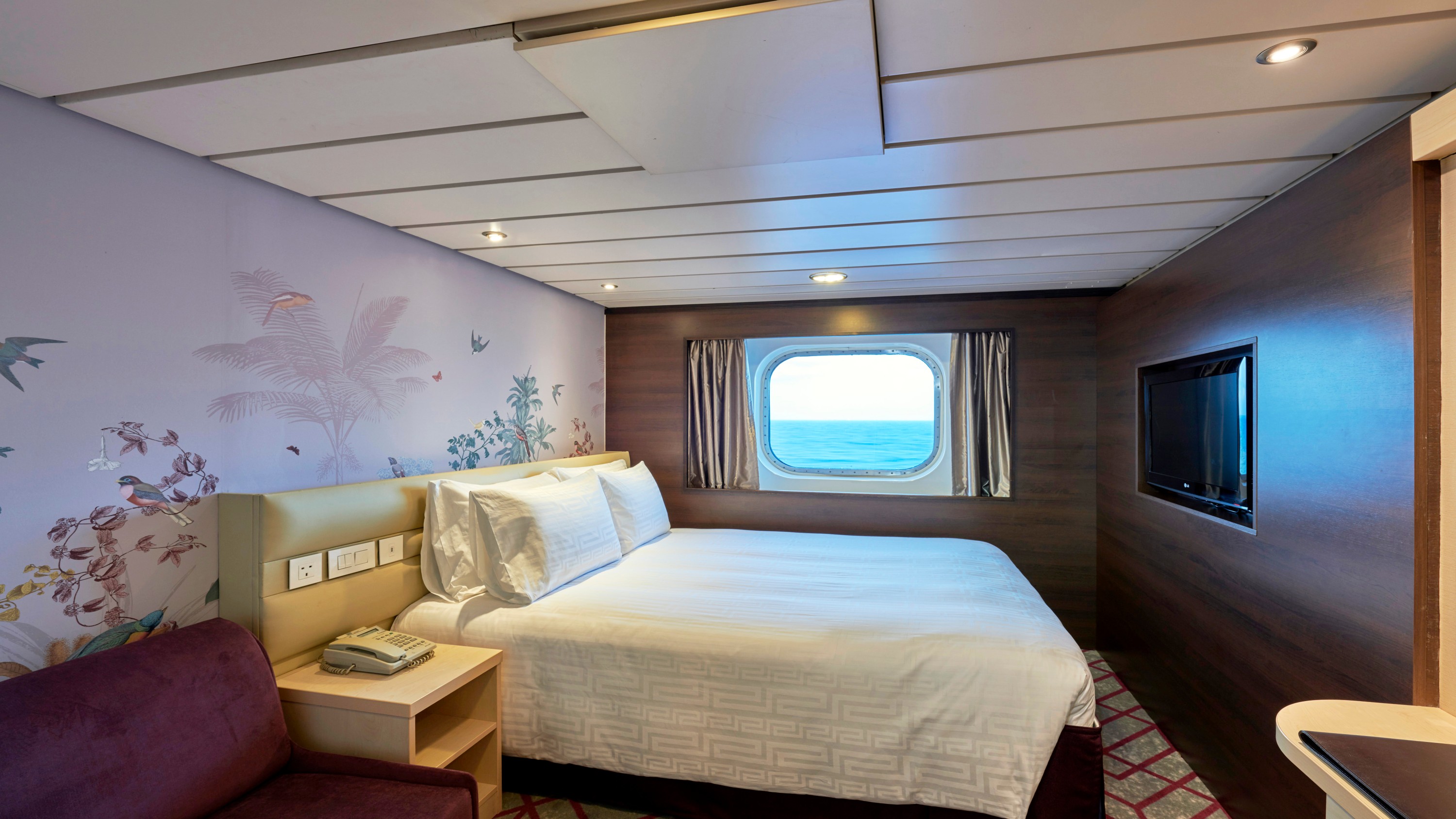 RW1_Oceanview Stateroom (Queen _ Sofa) (1)