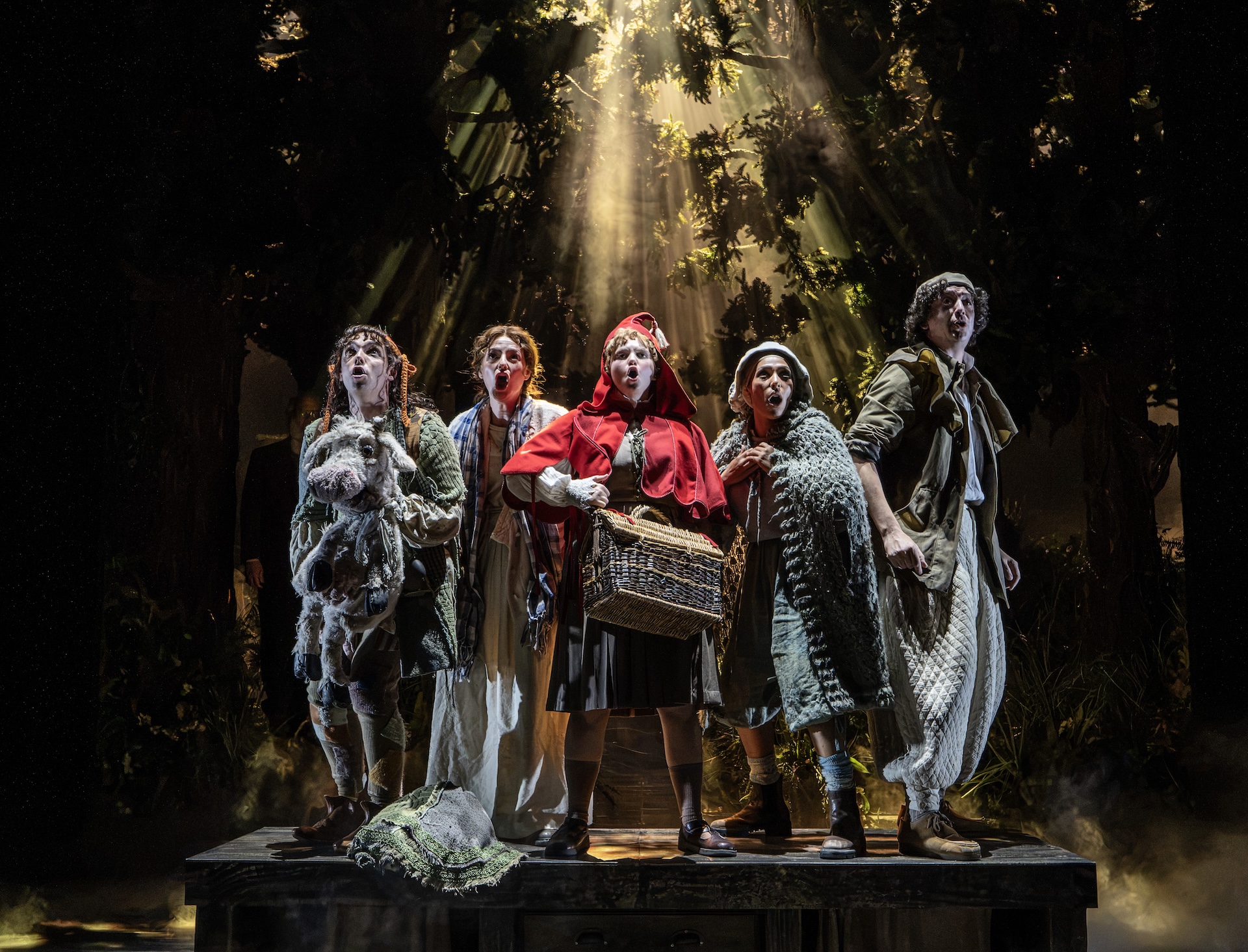Simbi Akande, Laura Pitt-Pulford, John Dagleish, Gracie McGonigal, Keith Ramsay, Into The Woods, photograhy by Johan Persson (2)