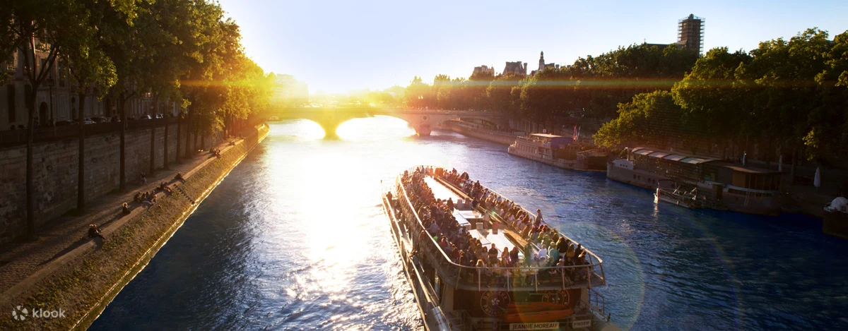 Seine River Sightseeing Cruise Ticket — photo 3