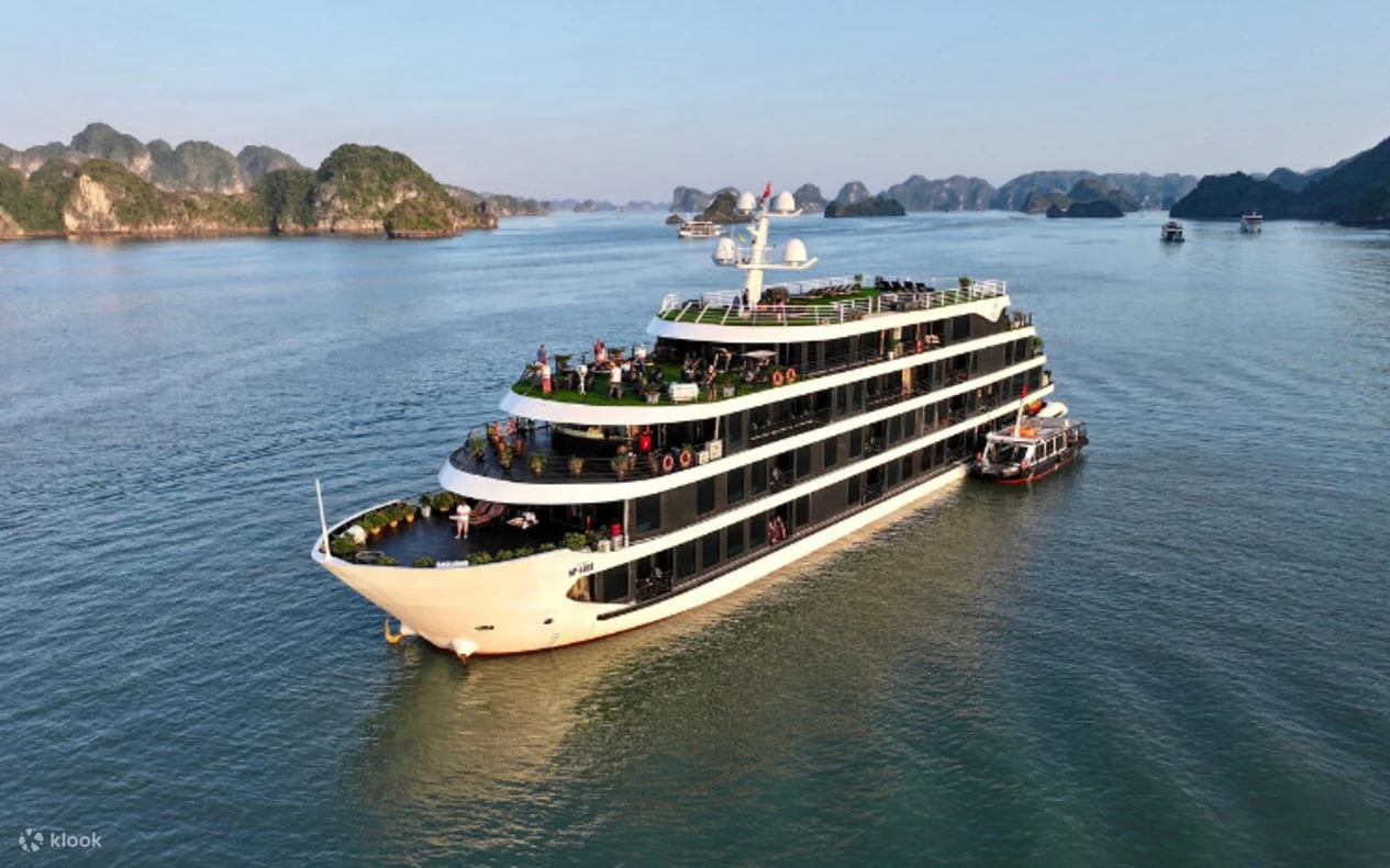 Velar of The Seas Ha Long Bay and Lan Ha Bay cruise