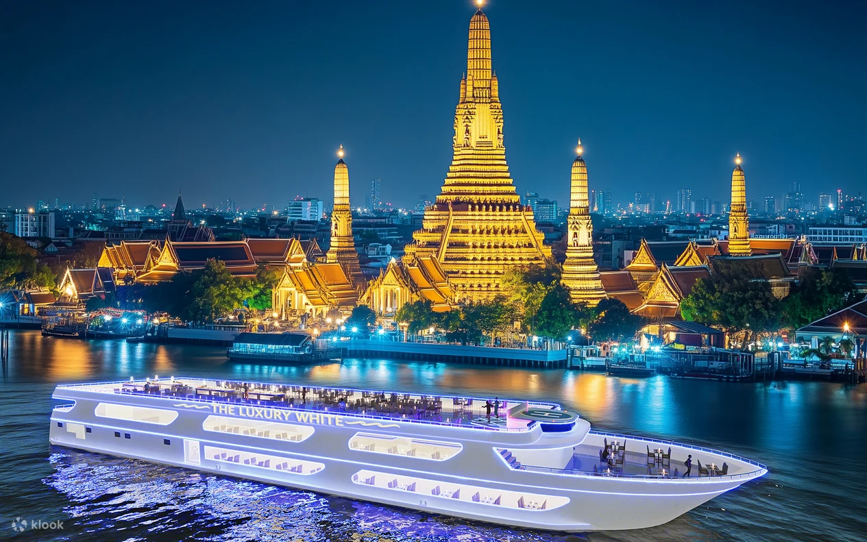 The Luxury White Dinner Cruise in Bangkok
