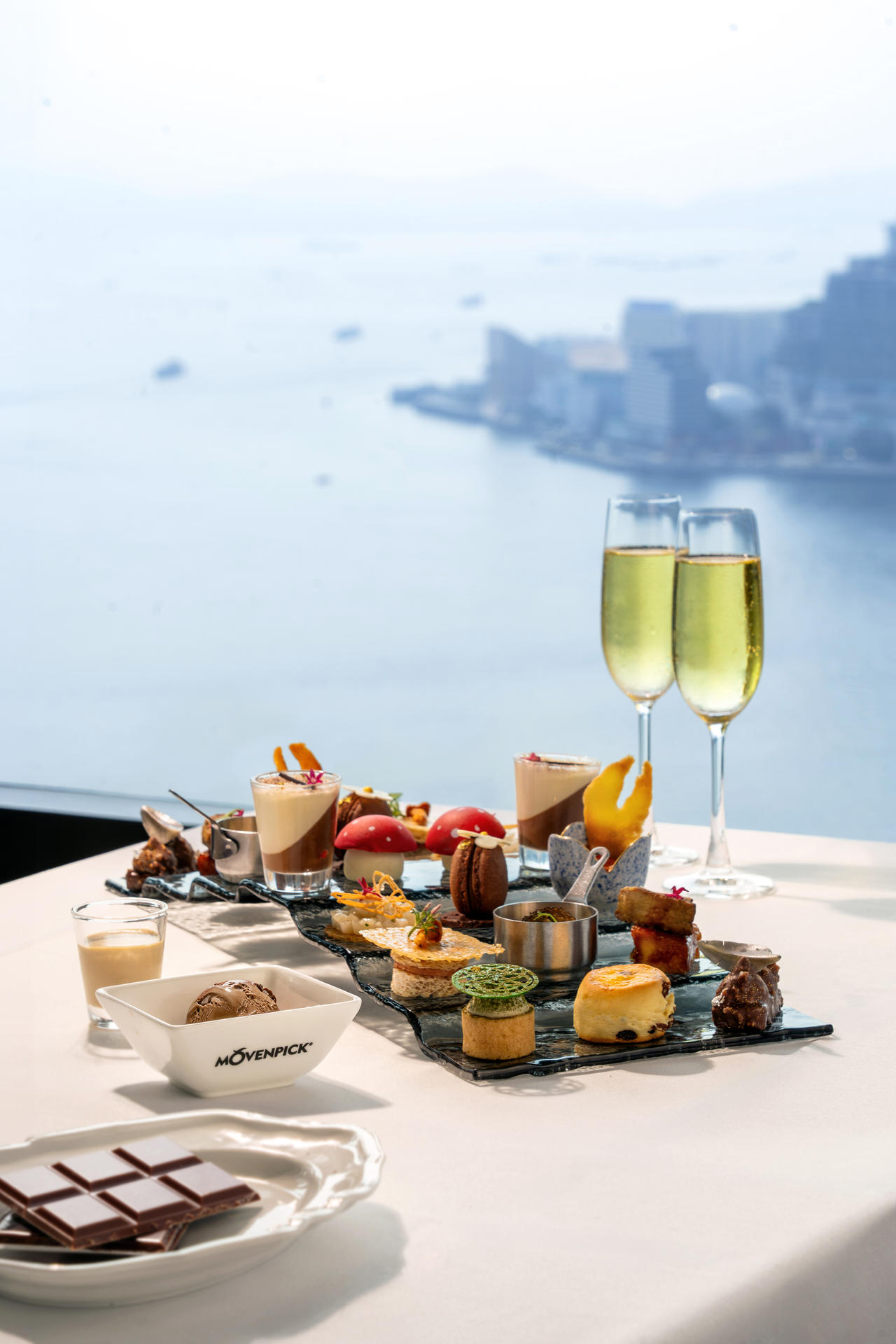 港島海逸君綽酒店 Le 188° 餐廳及酒廊 下午茶 - 北角區 Le 188° 餐廳及酒廊 自助餐 - 北角區 酒店Buffet 實景圖 2