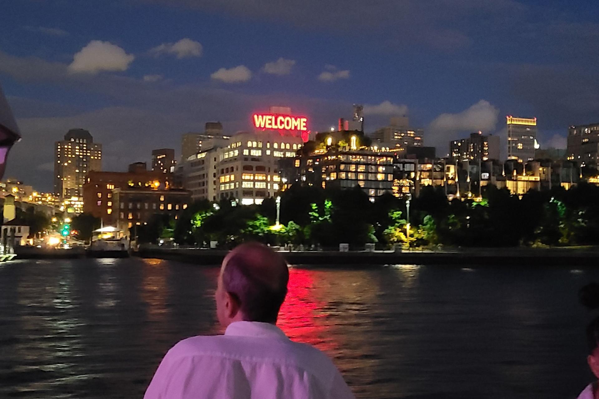 Manhattan Skyline and Statue of Liberty Night Cruise in New York - Thumbnail 14