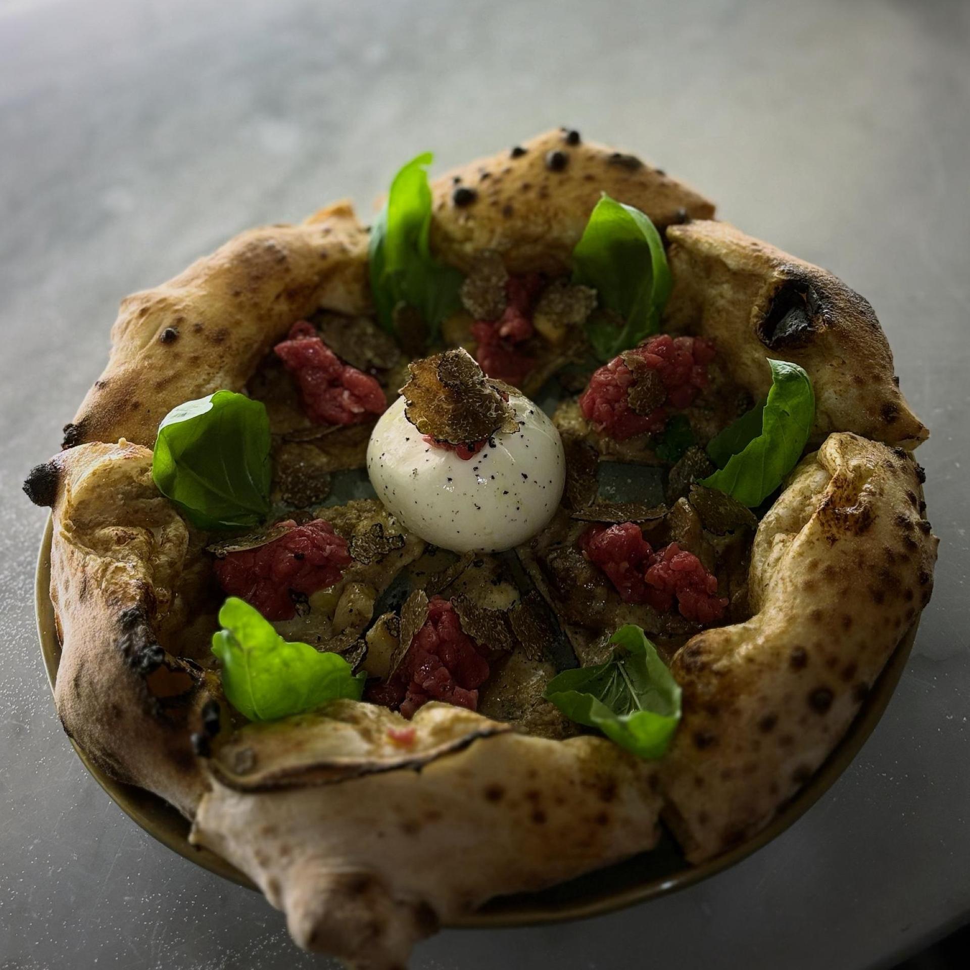 Gourmet Pizza Experience with Drinks and Dessert in Lecce - Thumbnail 15