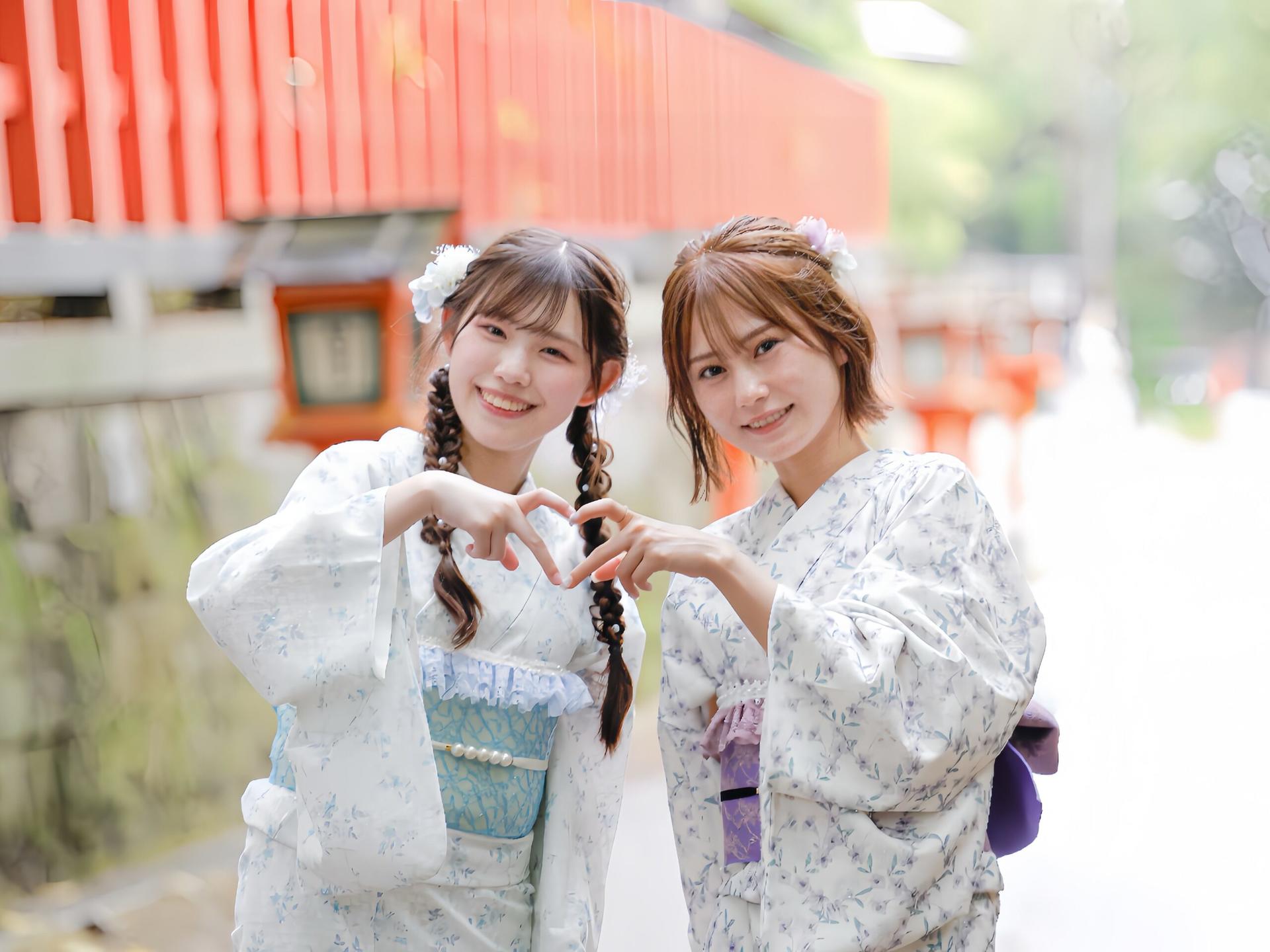 Kyoto Aiwafuku Fushimi Inari Store: Explore the Senbon Torii, Kimono Rental + Japanese-style Hair Set with Makeup and Photo Shoot available as optional extras (Aiwafuku Fushimi Inari Store) - Thumbnail 6