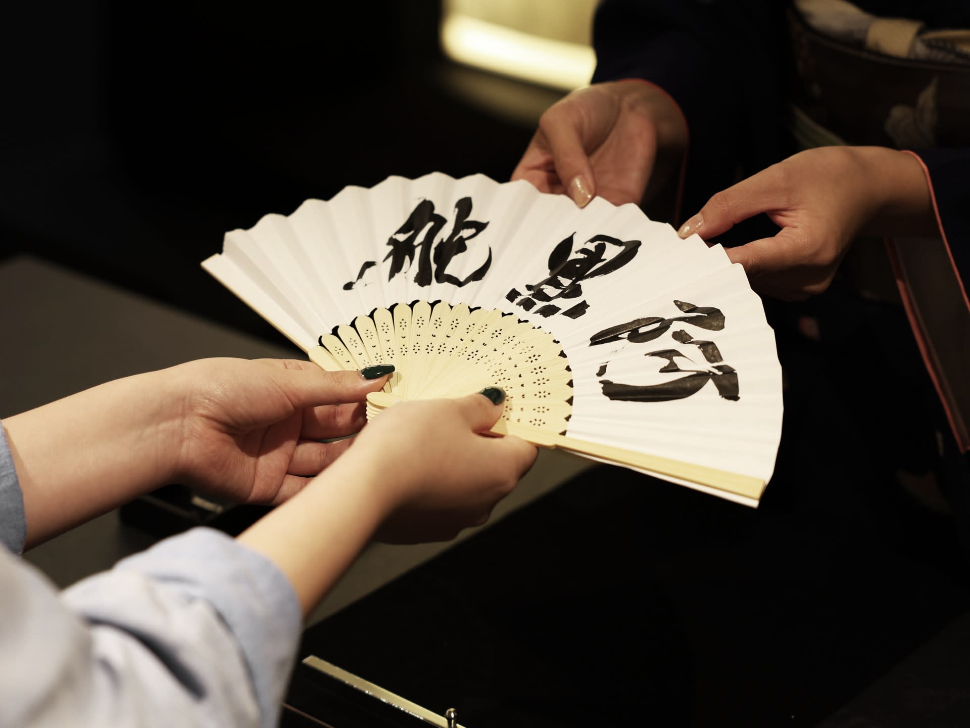 [FUJI JAPAN] Traditional Calligraphy Experience - Thumbnail 7