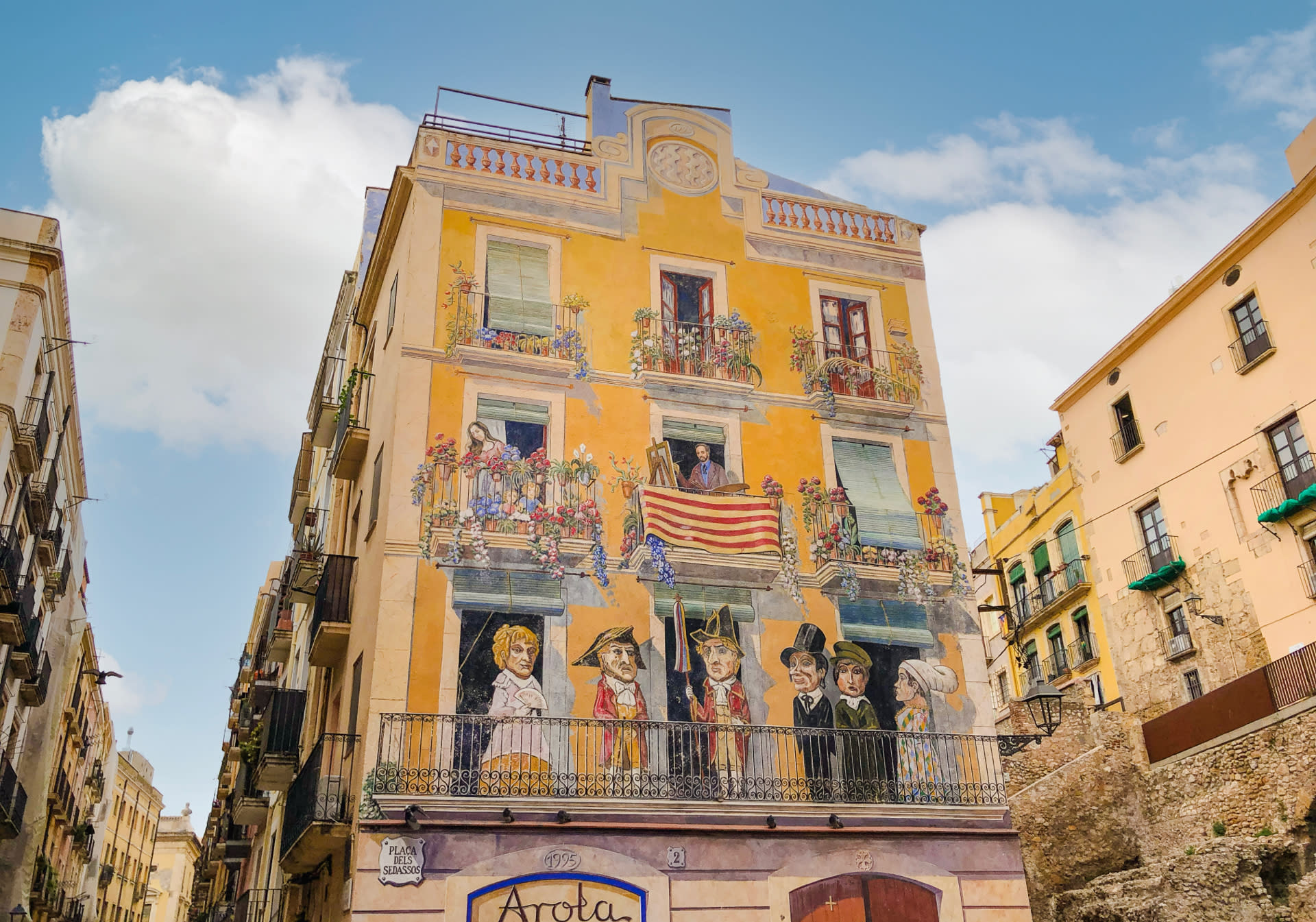Private Tarragona Scavenger Hunt and Sights Self-Guided Trip - Thumbnail 4