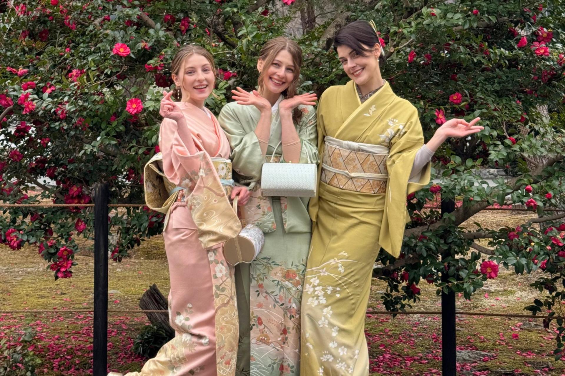 Asakusa | Kimono Rental Experience | Rika Kimono Asakusa Store (Provided by Rika Kimono) - Thumbnail 4