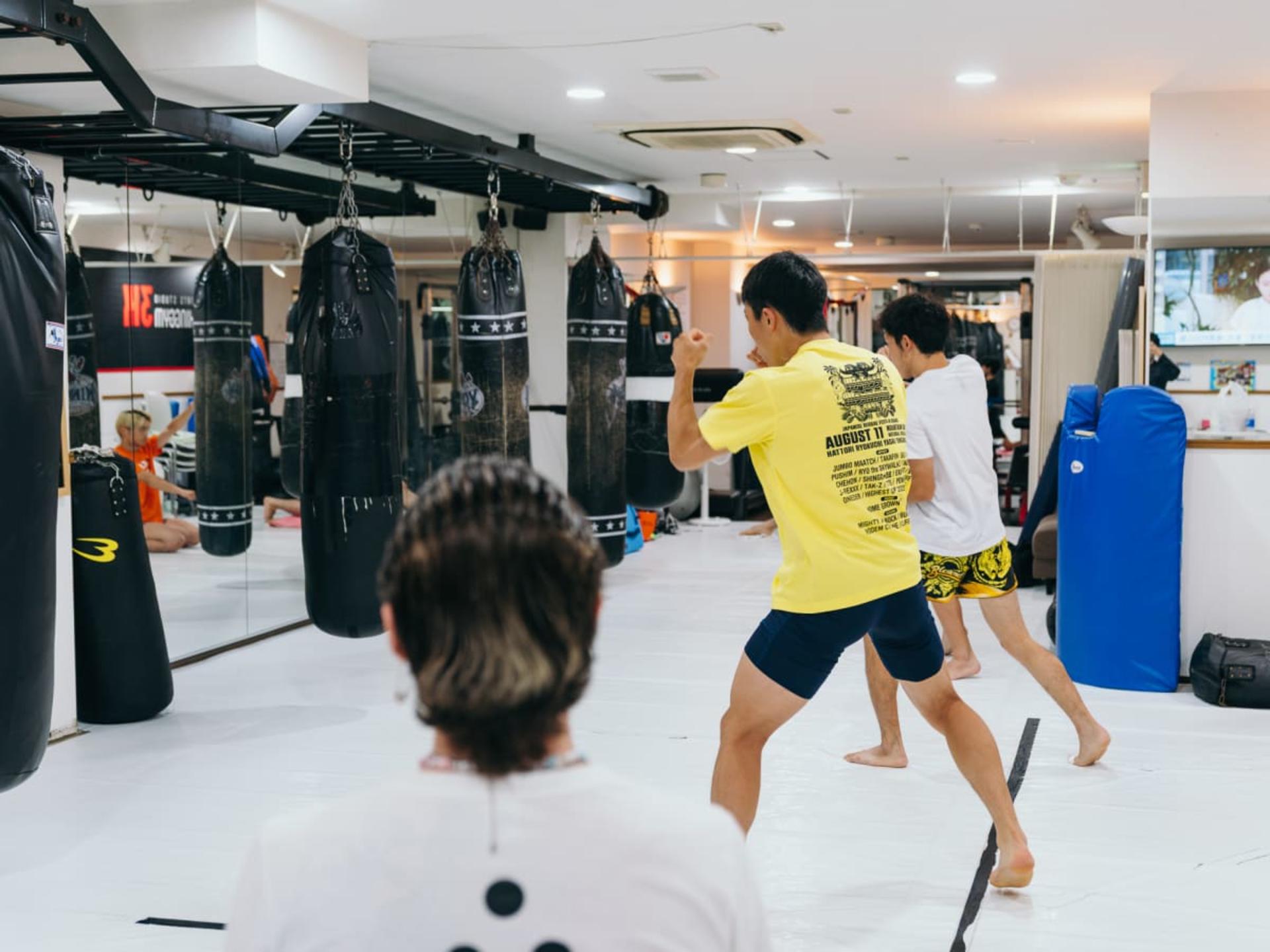 [Experience Tours Osaka]: Kickboxing with Pro Fighters - Thumbnail 18