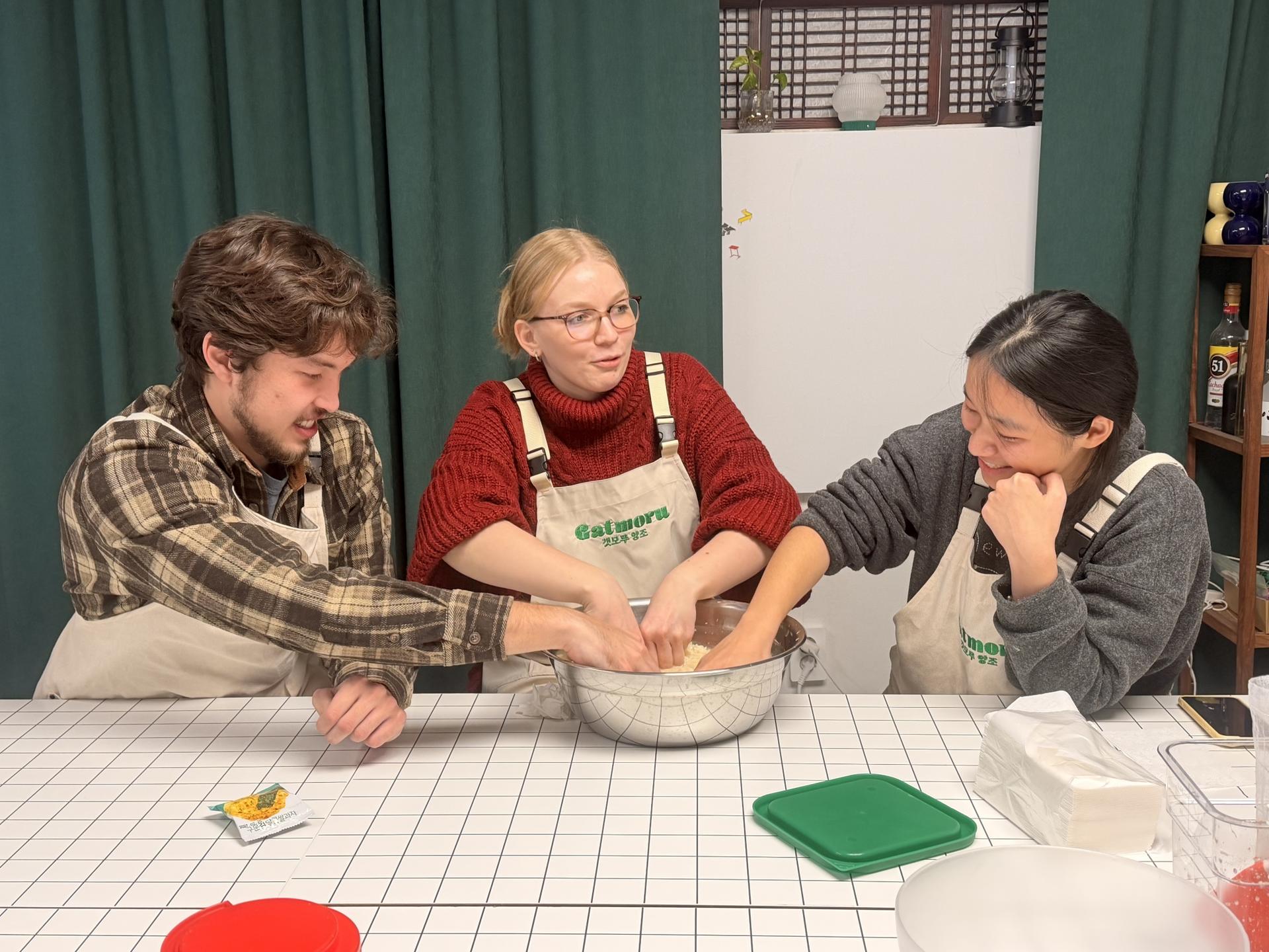 The taste of Joseon crafted by my own hands: Makgeolli brewing experience and tasting - Thumbnail 3
