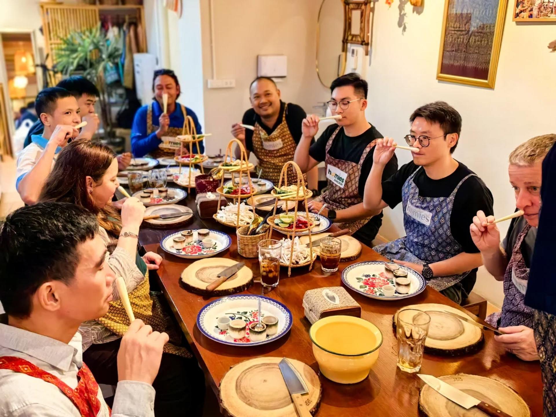 Homies Thai cooking class - Thumbnail 28