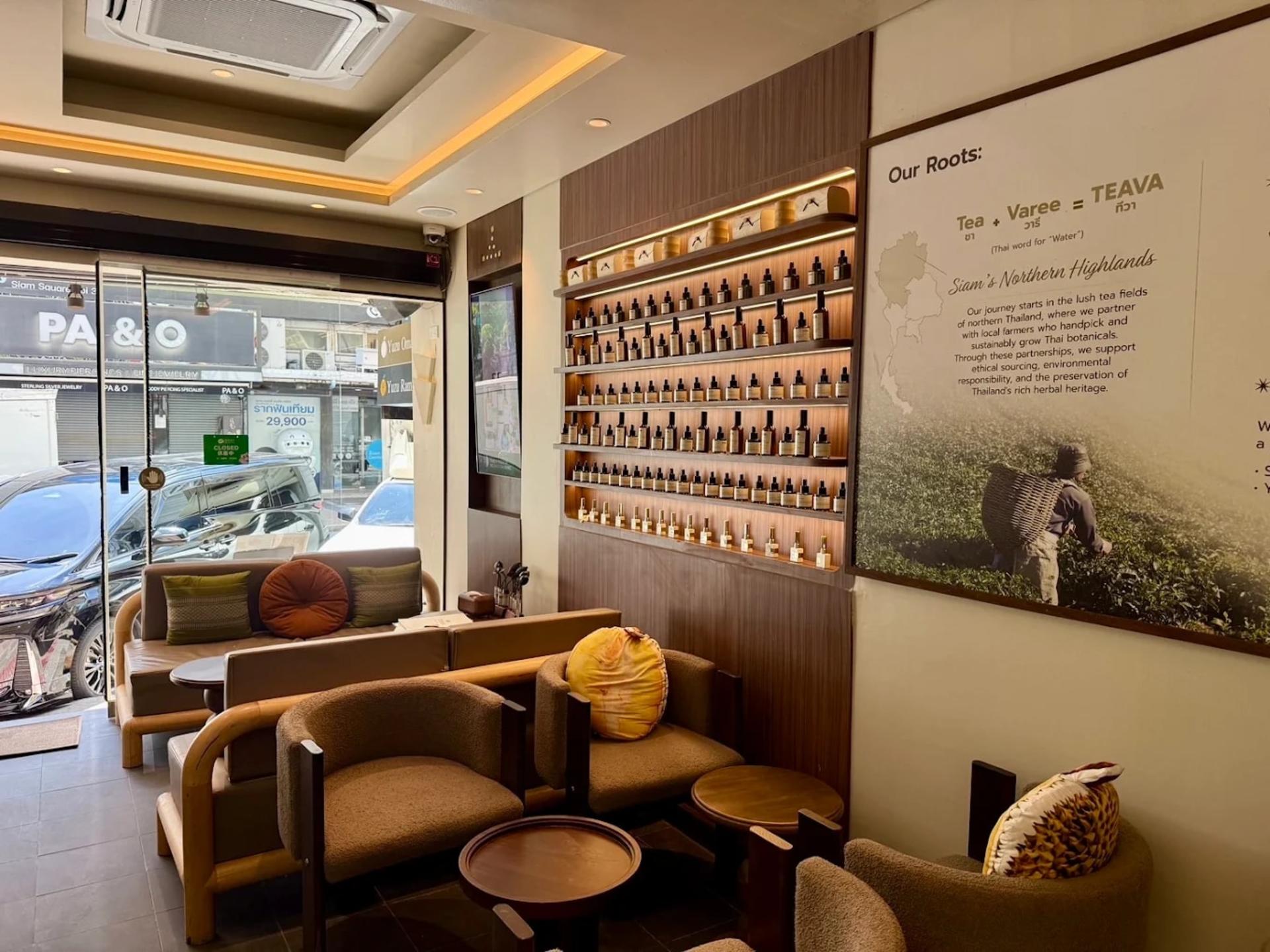 TEAVA Nail Salon at Siam Square in Bangkok - Thumbnail 2