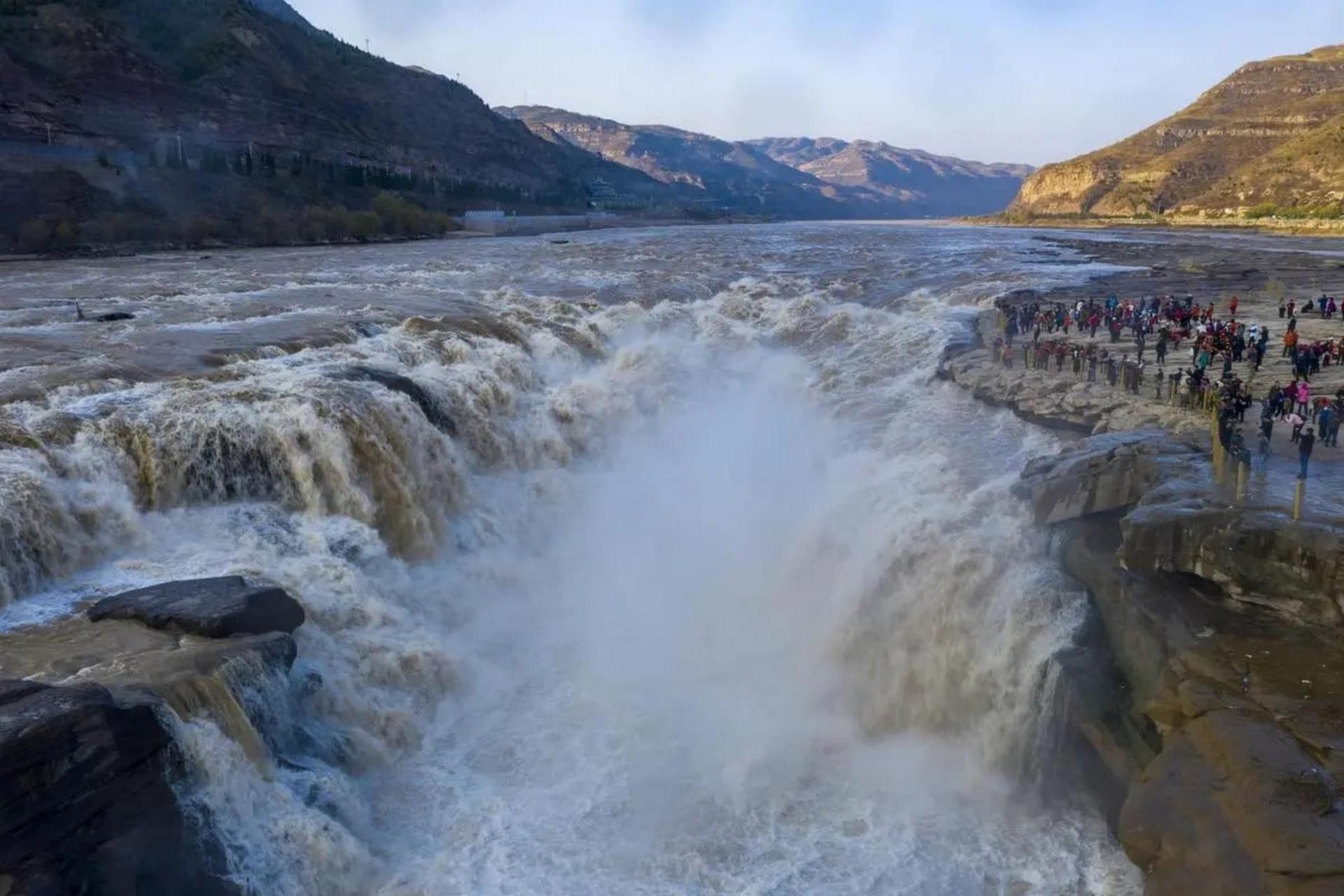 Private Guided Day Trip to Hukou Waterfall from Xi'an - Image 1