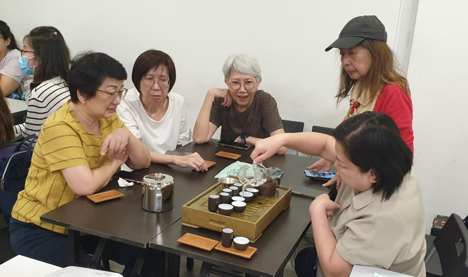 Brewing Heritage: A Journey into Chinese Tea Art - Thumbnail 5