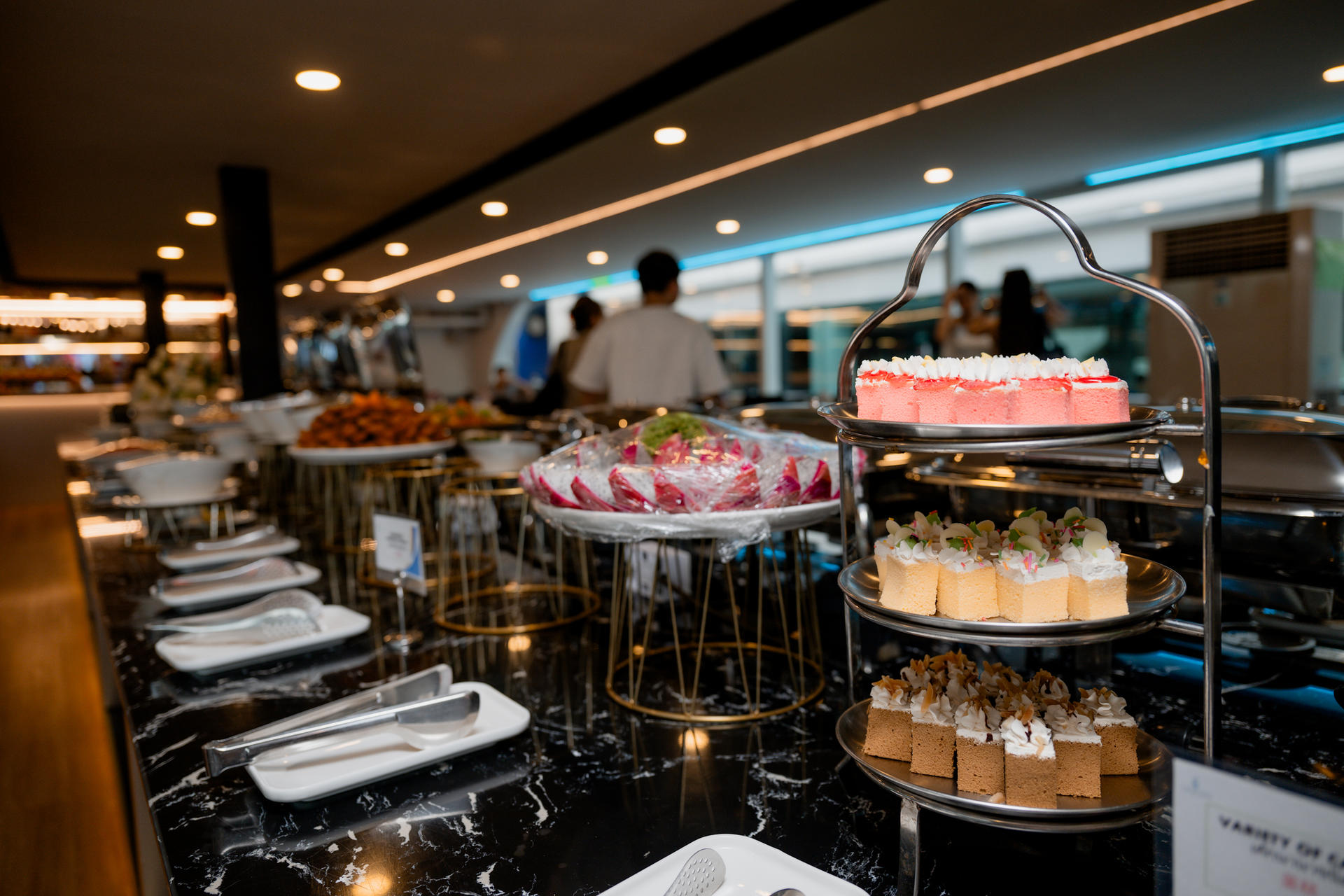Unicorn Dinner Cruise in Bangkok - Thumbnail 8
