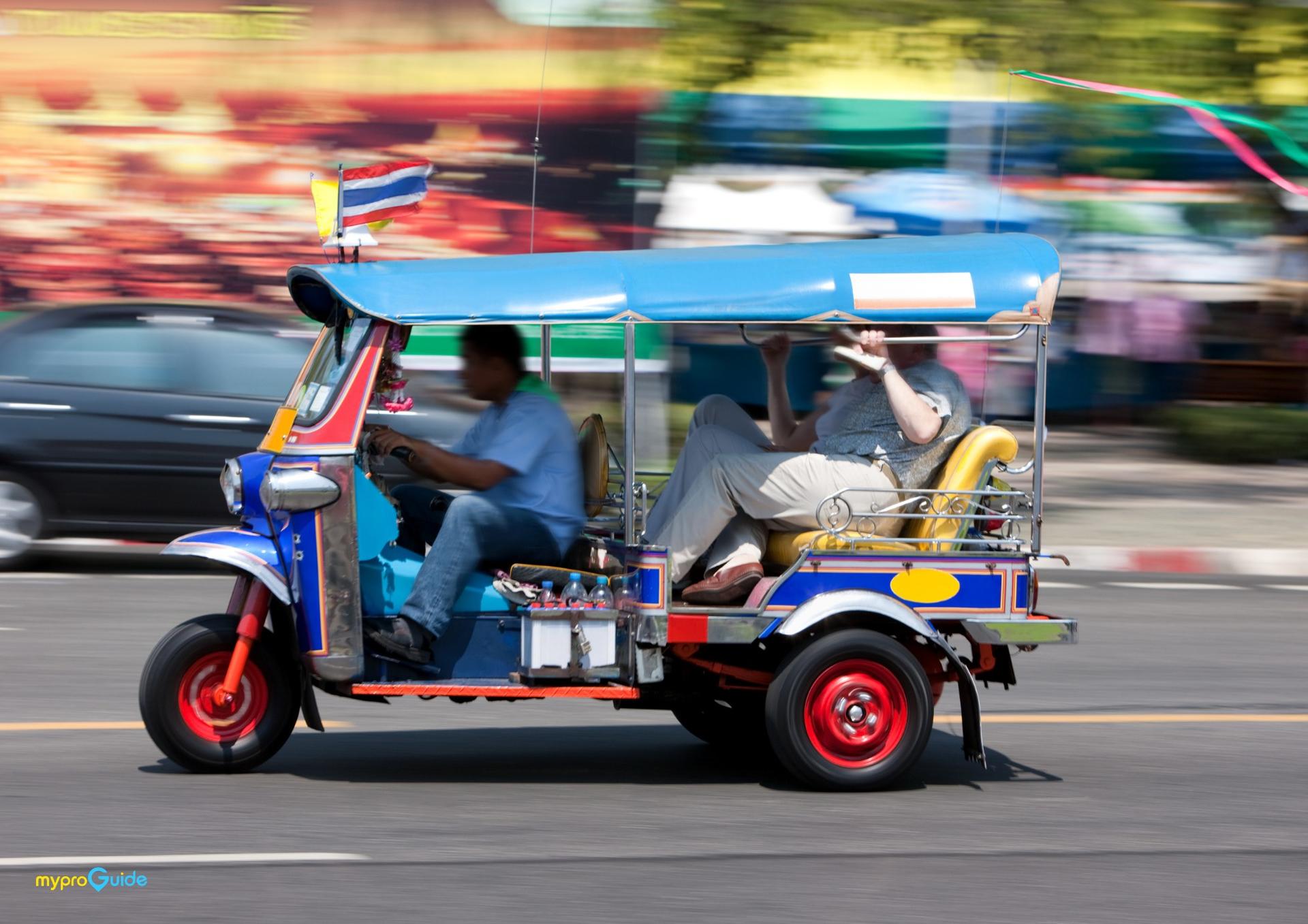 Tuk Tuk riding tour in Bangkok by MyProGuide - Thumbnail 3