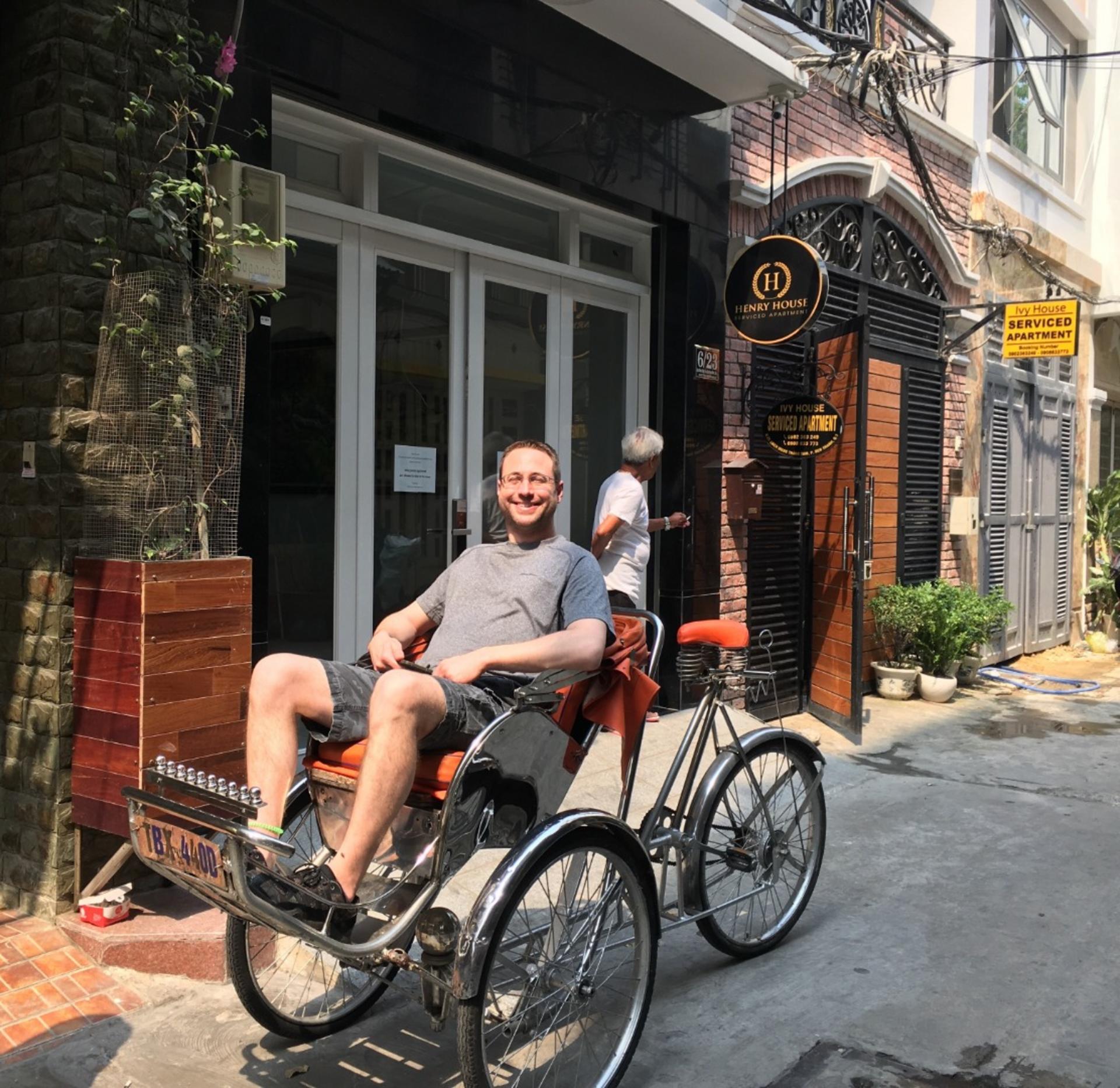 Cyclo Ride with Lunch or Dinner in Vietnamese Restaurant - Thumbnail 4