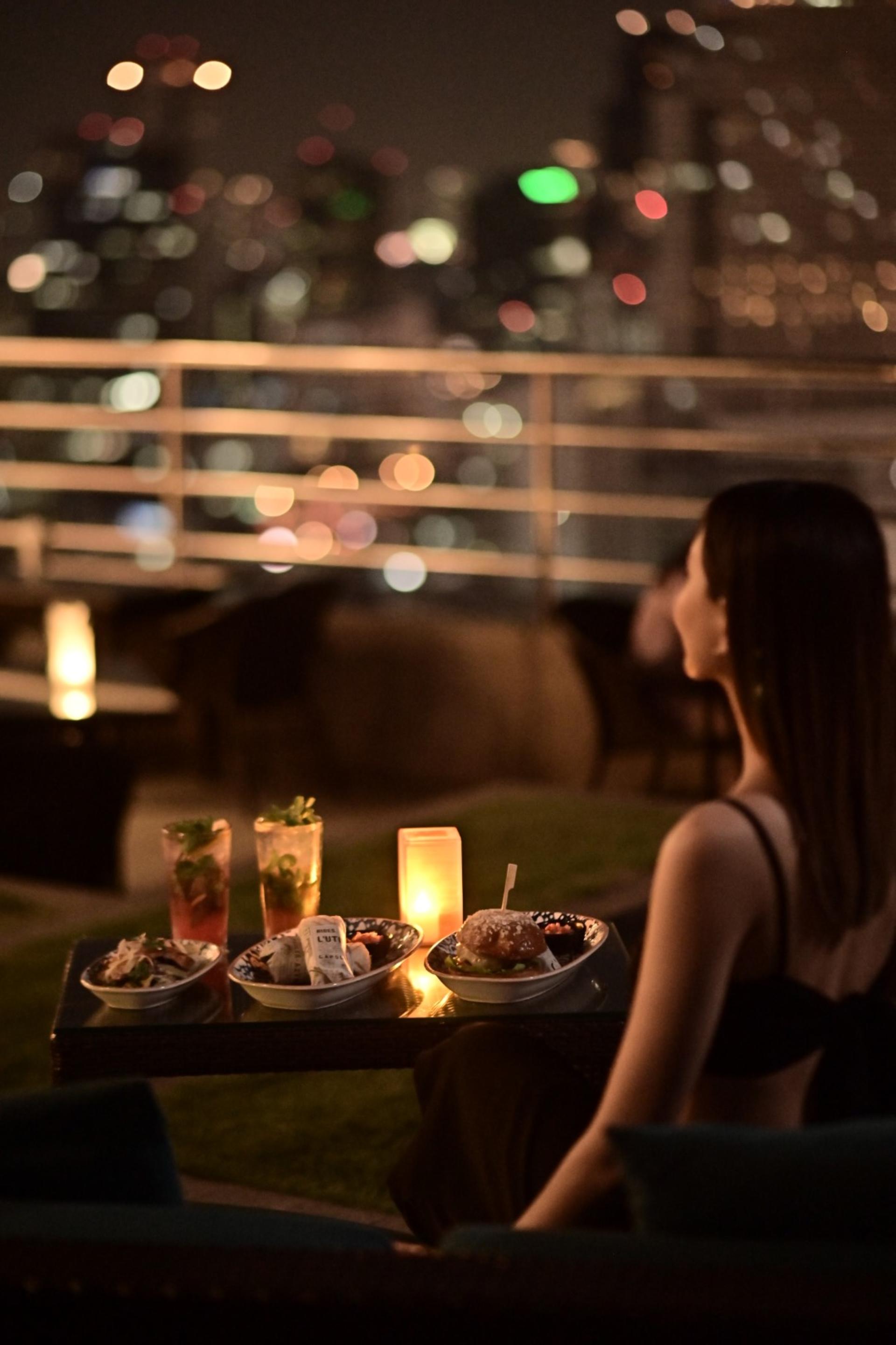 ThreeSixty Rooftop Bar at Millennium Hilton Bangkok - Thumbnail 14