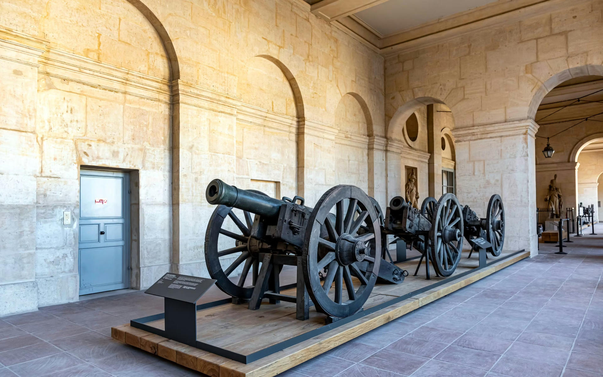 Army Museum Les Invalides Skip-the-line Admission in Paris - Thumbnail 11