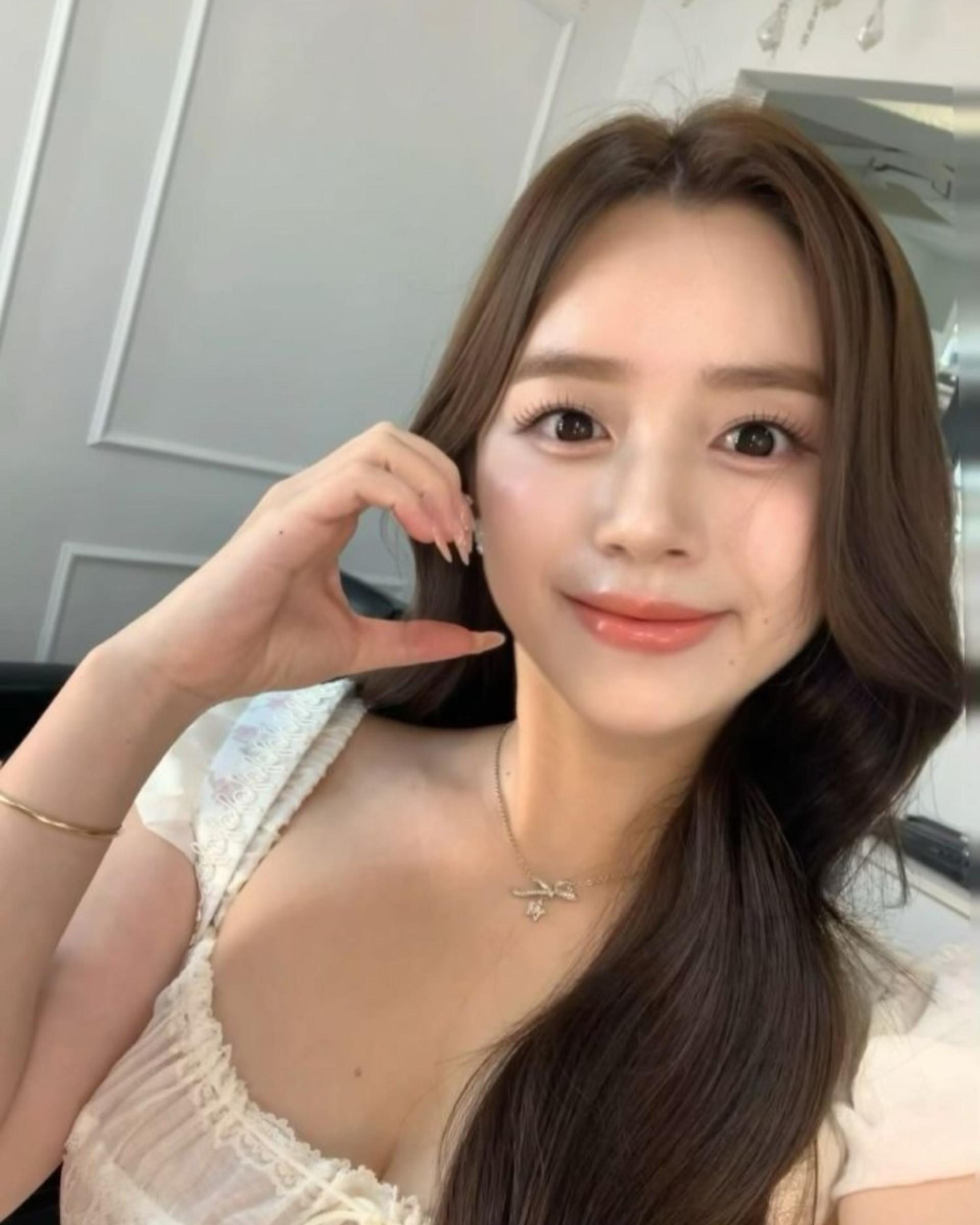 Hautbeaute: Trendy K-Idol Hair & Makeup Experience in Seoul - Thumbnail 28