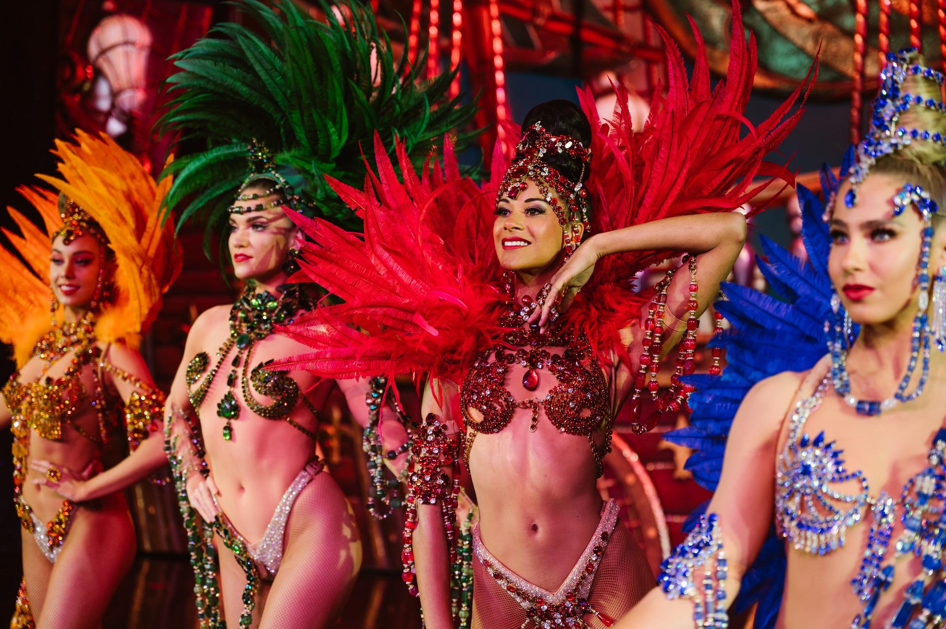 Moulin Rouge Show with Seine River Cruise Ticket in Paris - Thumbnail 5