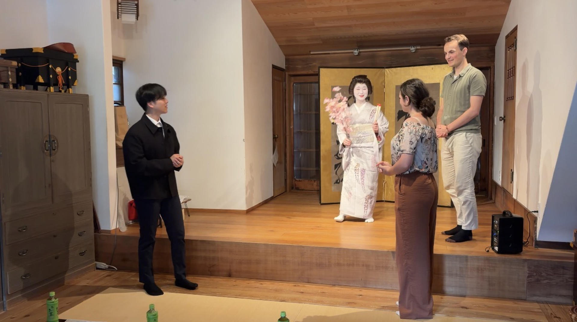 1 Hour Geisha Show in Asakusa Tokyo - Thumbnail 8