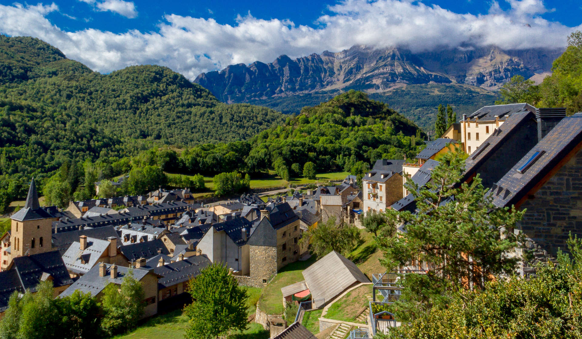 Andorra and France Guided Day Tour - Thumbnail 5