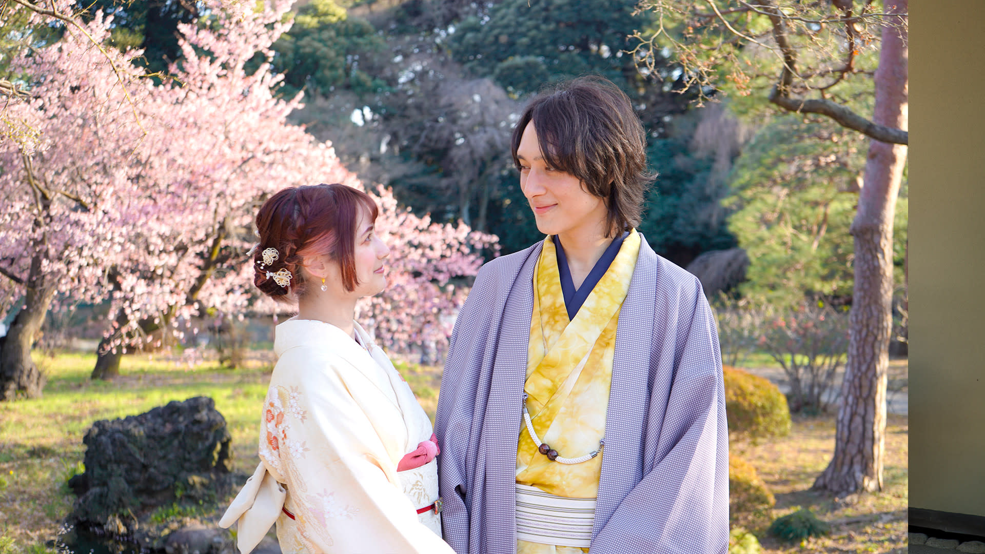 Kimono Rental inside Shinjuku Gyoen National Garden: KOUICHI STORE - Image 1