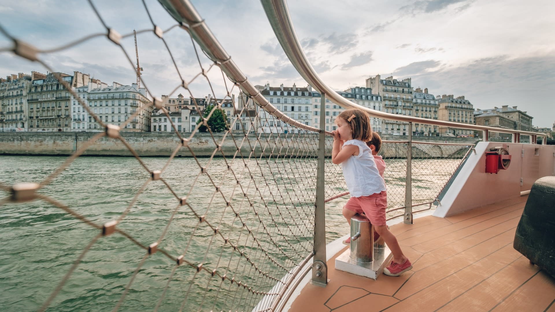 Seine River Guided Cruise Tour - Thumbnail 6