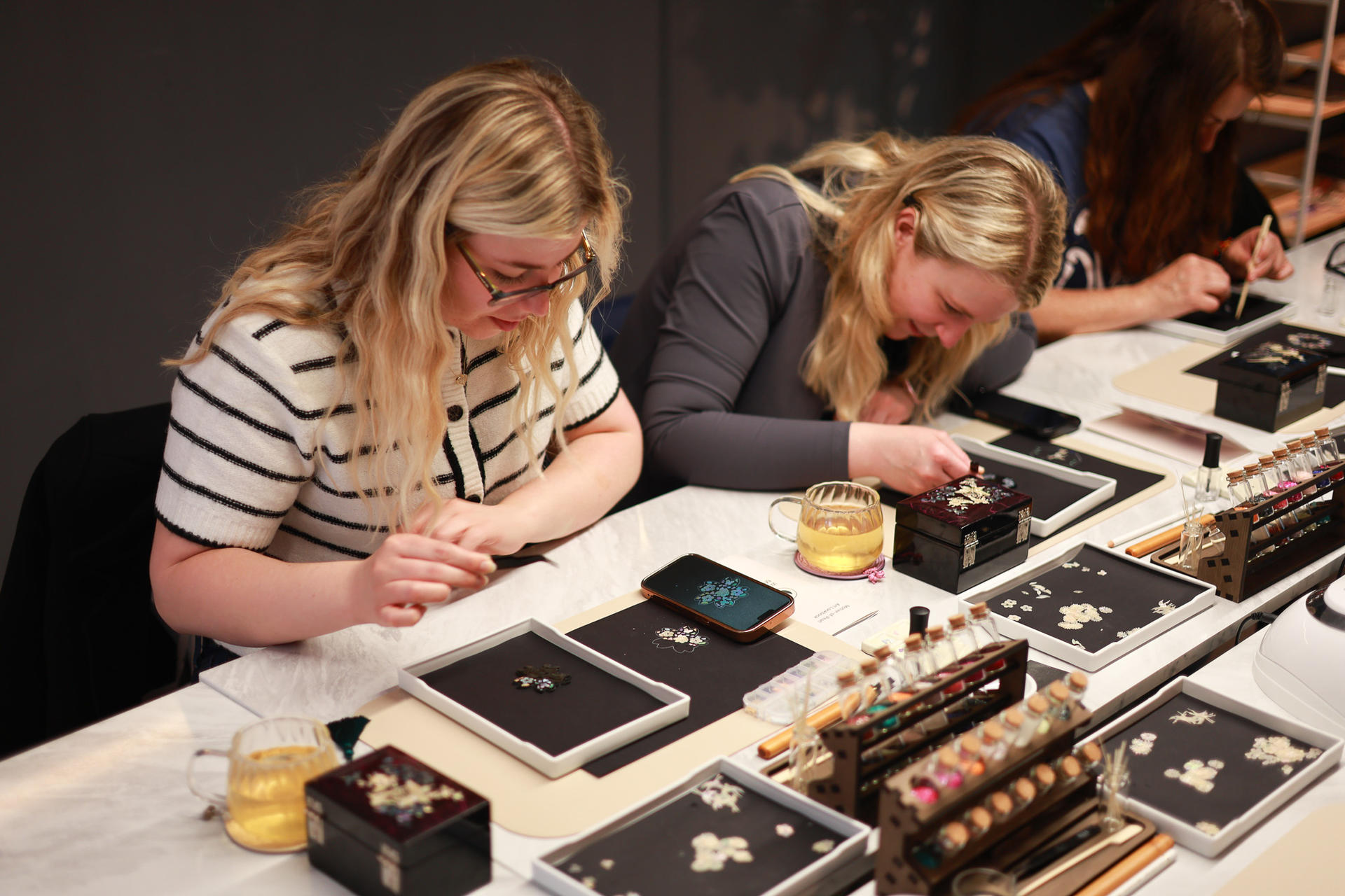 Seoul: Traditional Mother-of-Pearl Craft Workshop in Myeongdong - Thumbnail 3