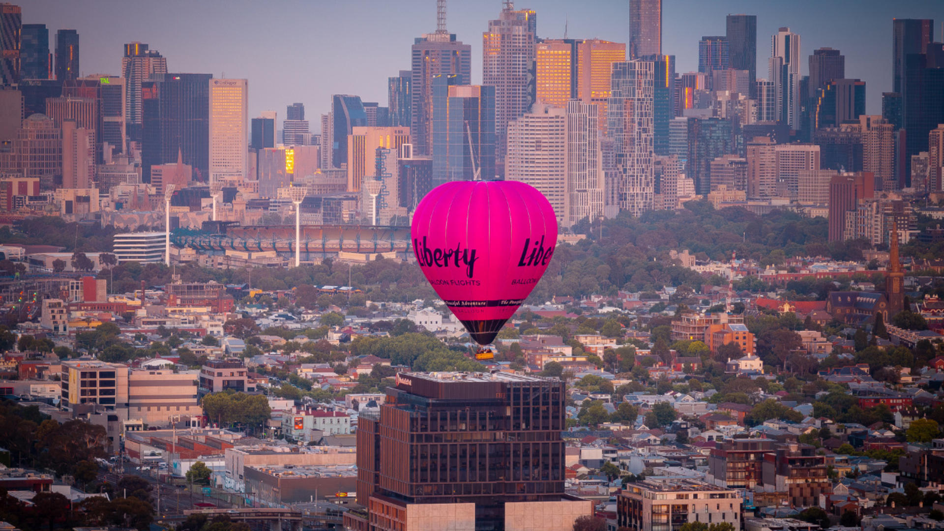 Melbourne Hot Air Balloon Flight at Sunrise - Thumbnail 21