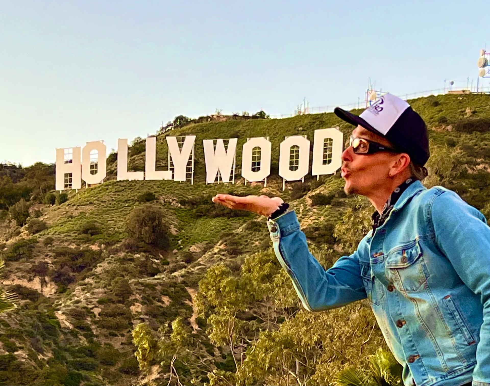 Los Angeles: The Original Hollywood Sign Hike Walking Tour - Thumbnail 22
