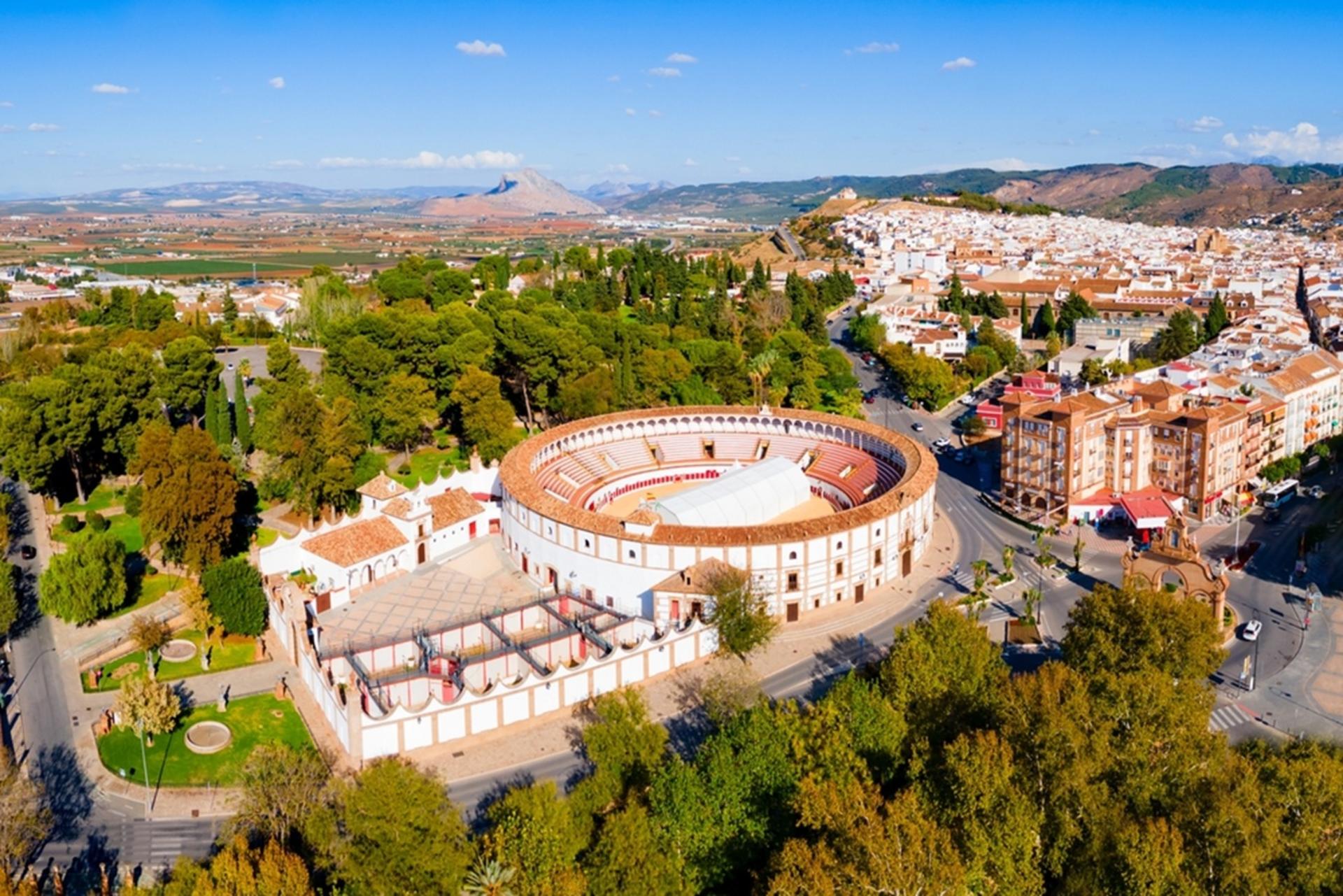 The Best of Malaga Private Tour: Day & Night Sightseeing Highlights - Thumbnail 6