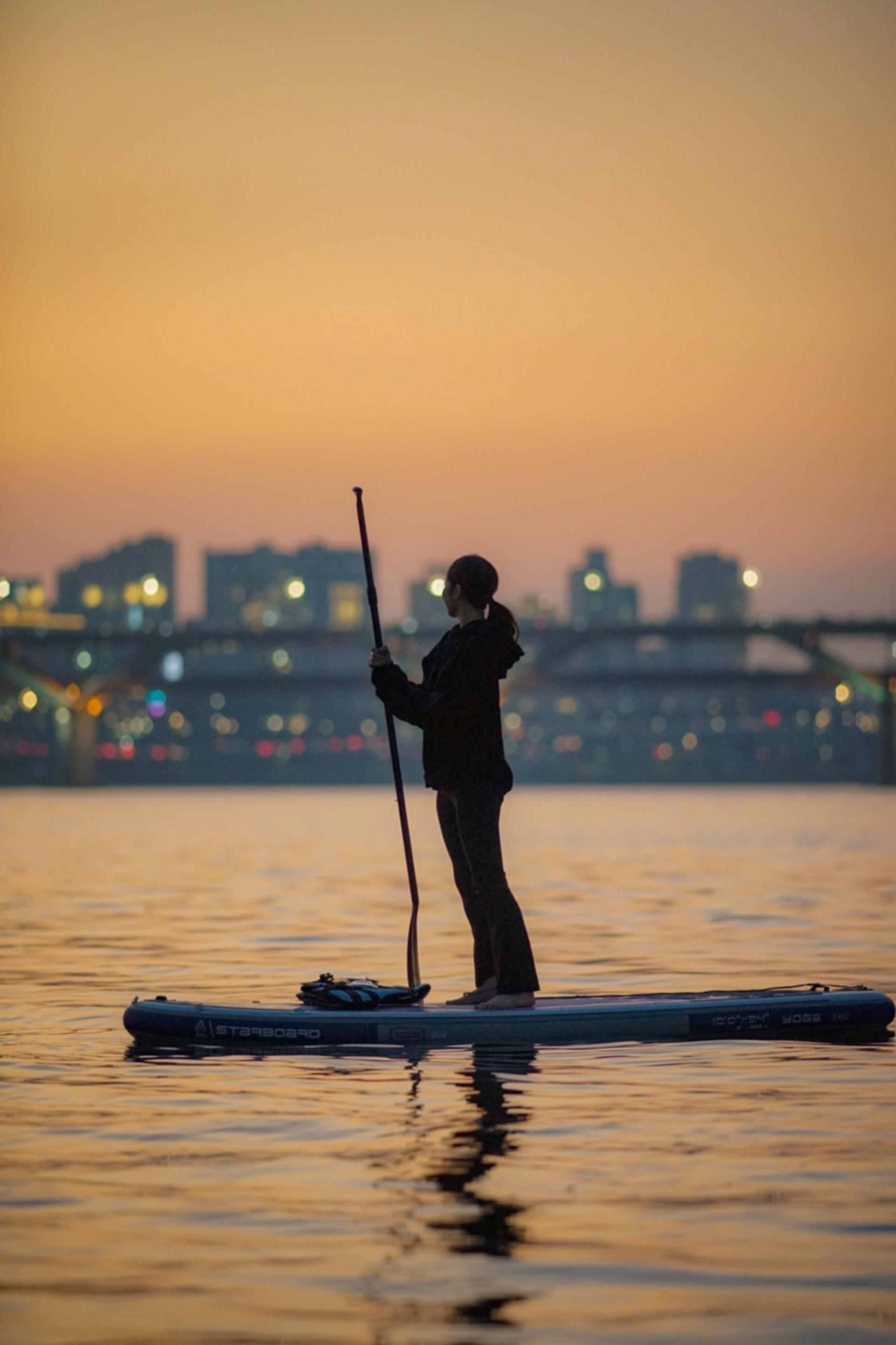Kayak & Paddleboard Adventure on the Han River in Seoul - Thumbnail 23
