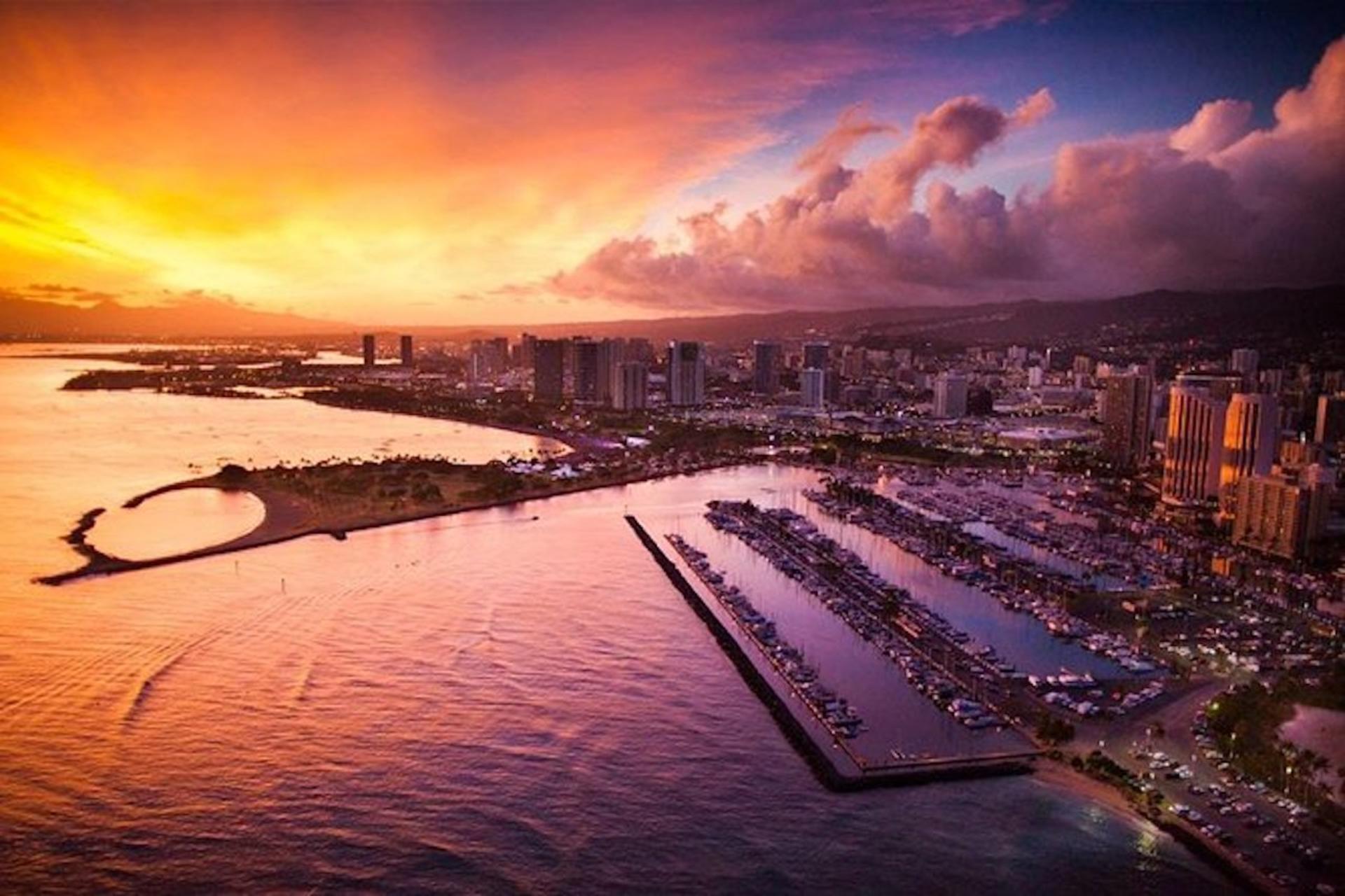Waikiki Sunset 50 Minutes Helicopter Doors On/Doors Off Tour - Image 1