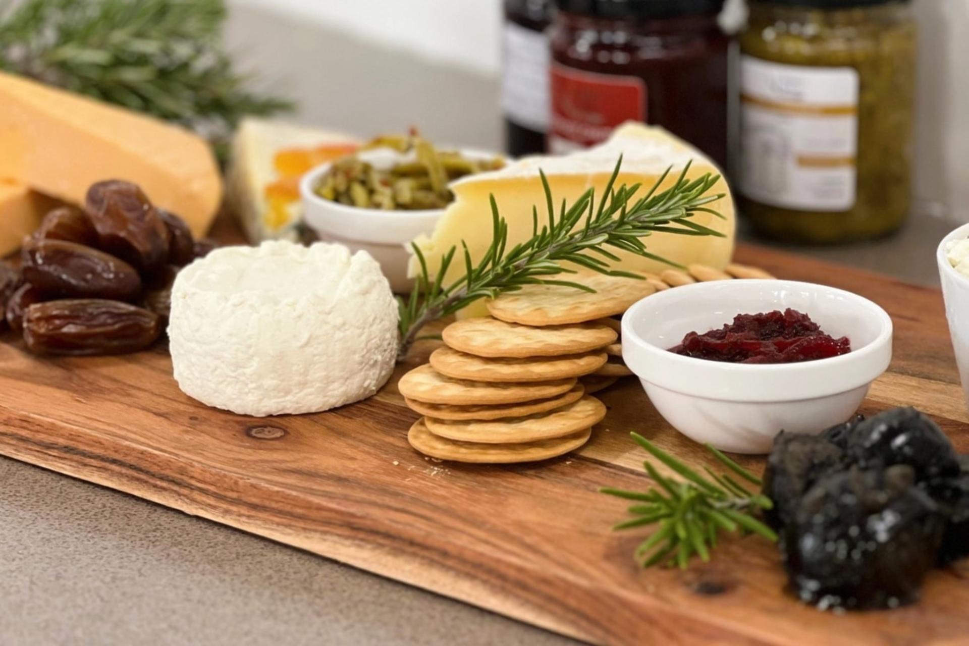 Yarra Valley Grazing Tour: Wine, Gin, Cheese & Chocolate Experience - Thumbnail 6
