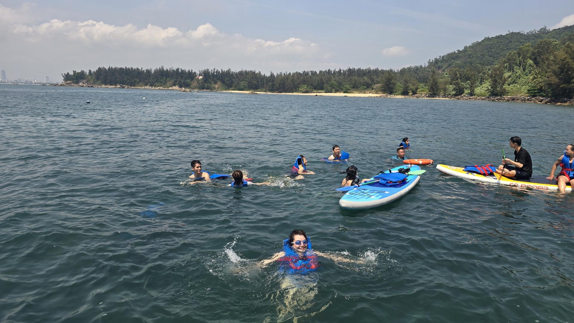 Da Nang Son Tra Peninsula Half-Day Snorkeling & Fishing Tour - Thumbnail 6