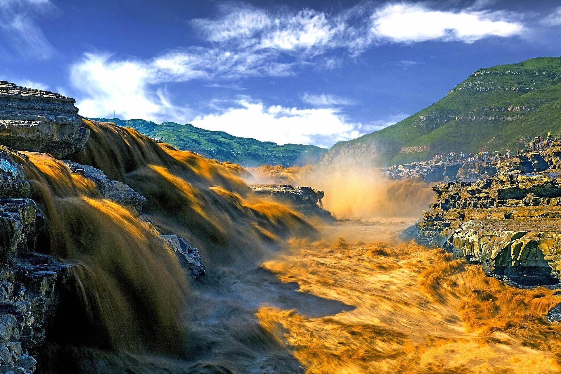 Private Guided Day Trip to Hukou Waterfall from Xi'an - Thumbnail 2