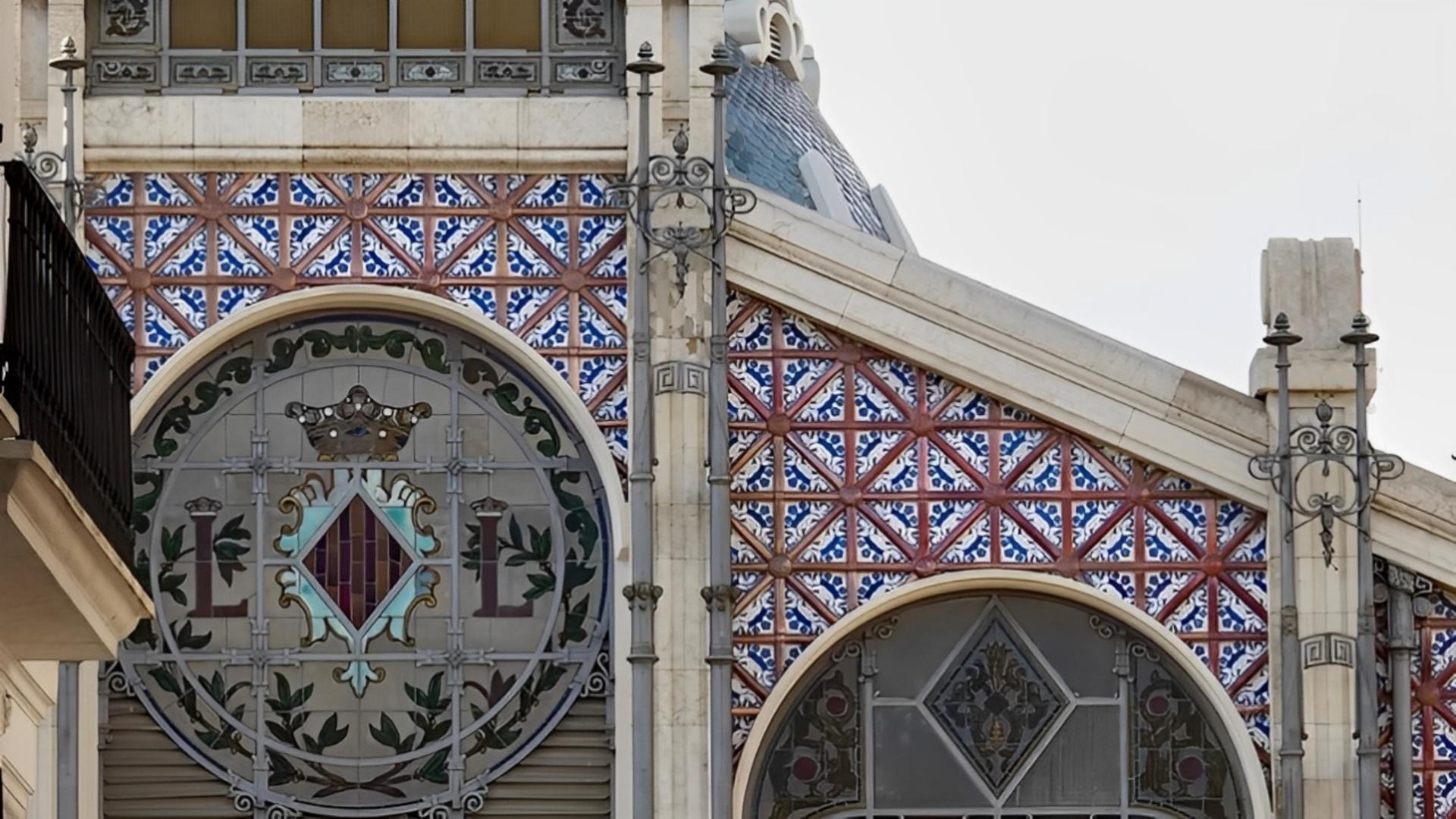Food and Central Market Visit Tour in Valencia - Thumbnail 5